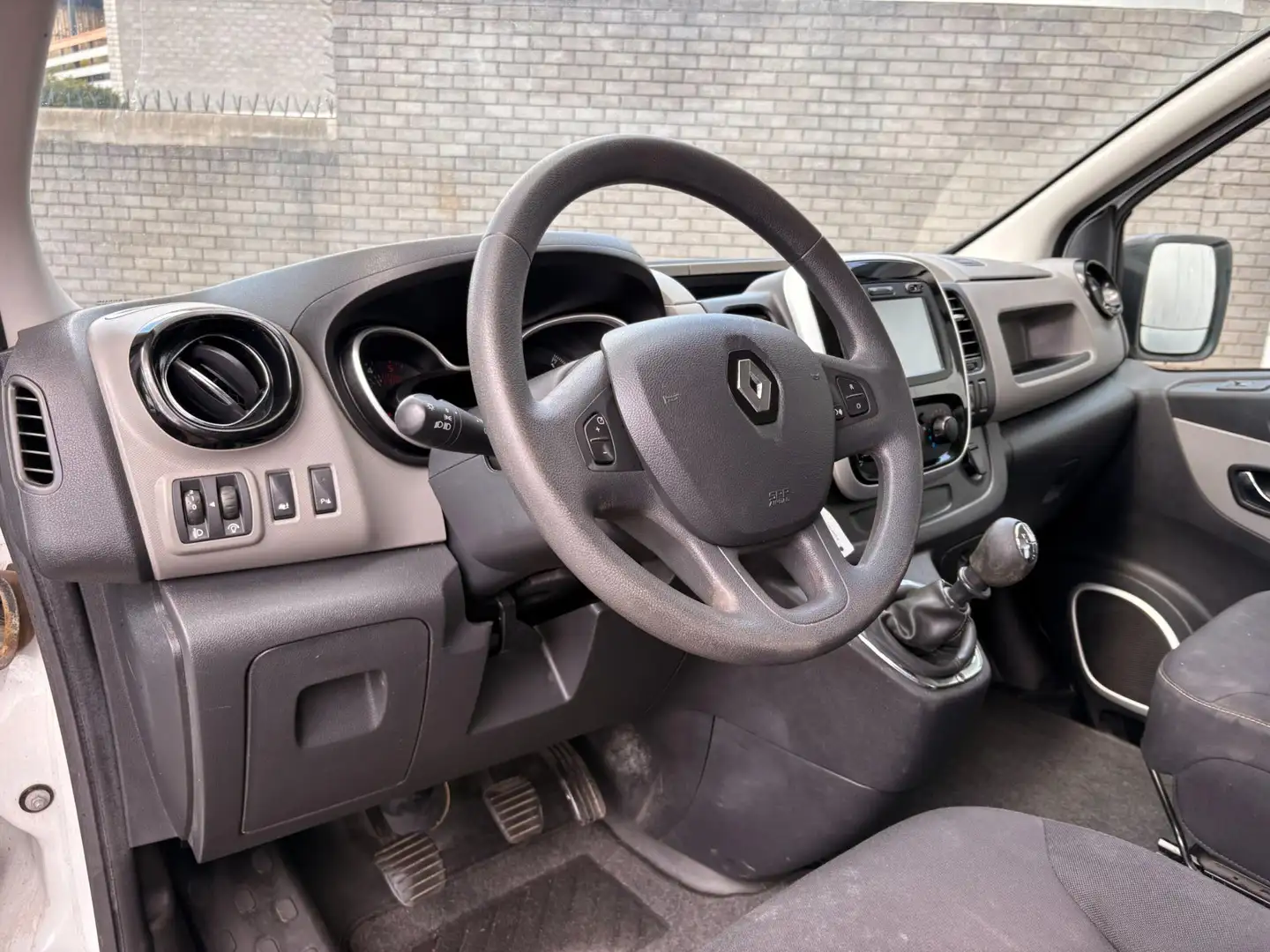 Renault Trafic 1.6 dCi 121pk L2H1 Navi Airco MOTOR DEFECT! Blanc - 2