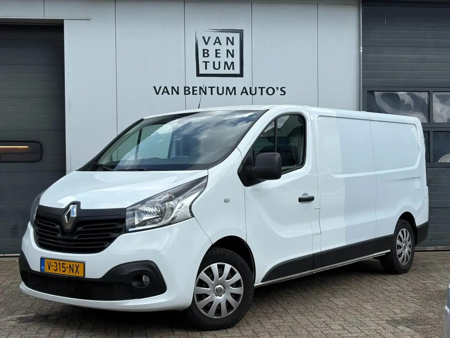 Renault Trafic 1.6 dCi 121pk L2H1 Navi Airco MOTOR DEFECT! Blanc - 1
