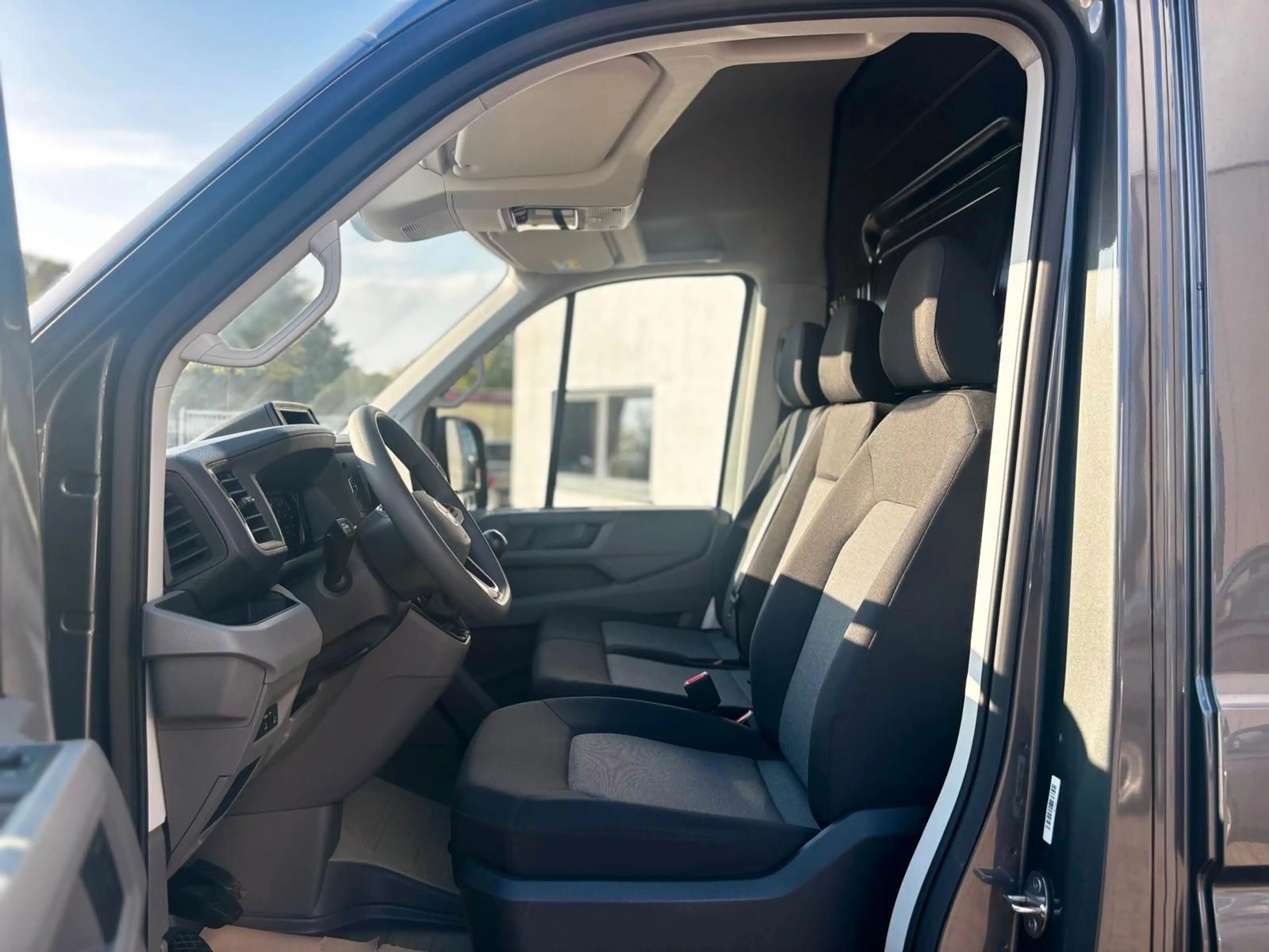 Volkswagen Crafter Kasten 35 MR Hoch RFK/NAVI/5.J.GARANTIE — photo 7