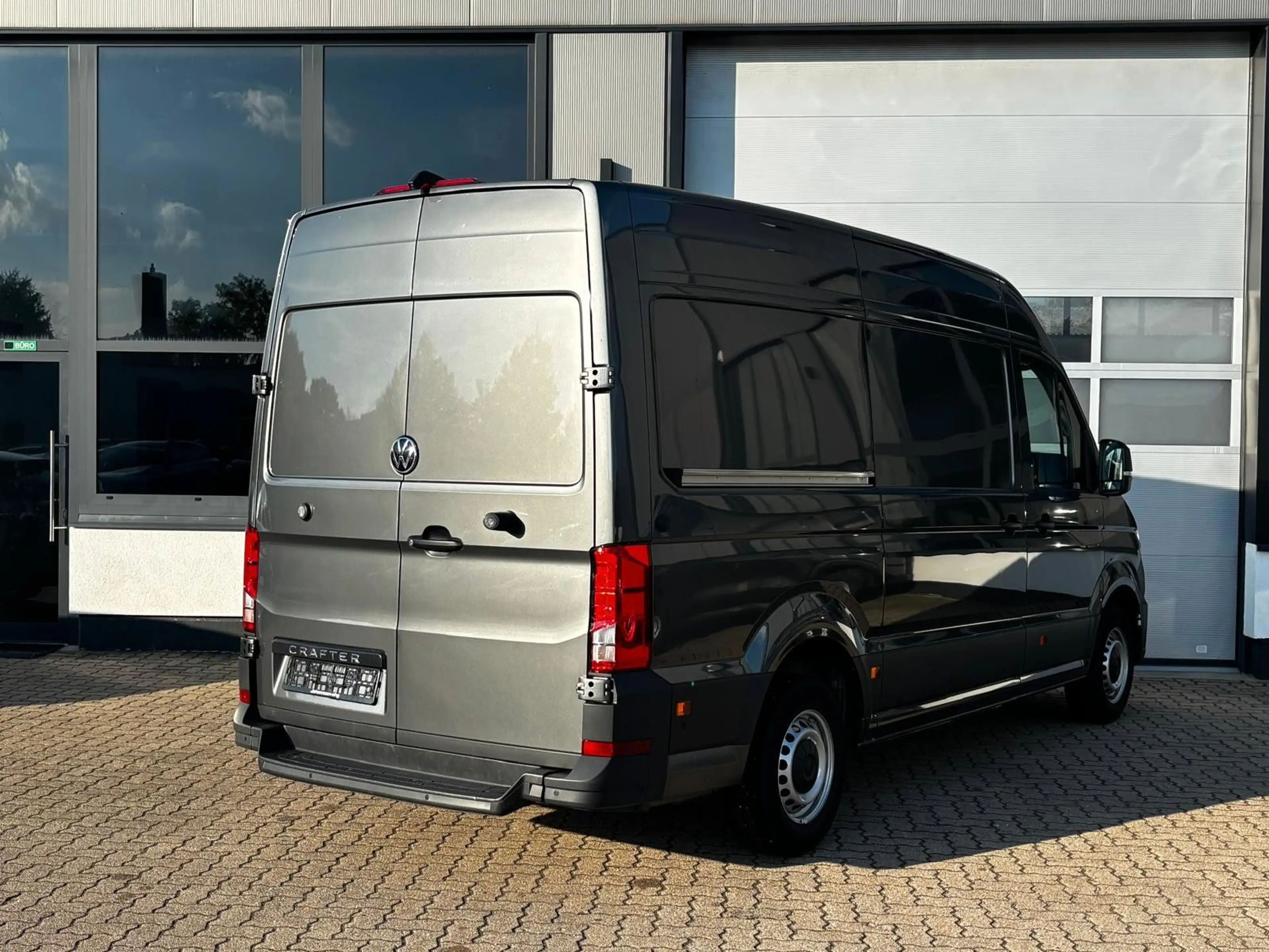 Volkswagen Crafter Kasten 35 MR Hoch RFK/NAVI/5.J.GARANTIE — photo 4