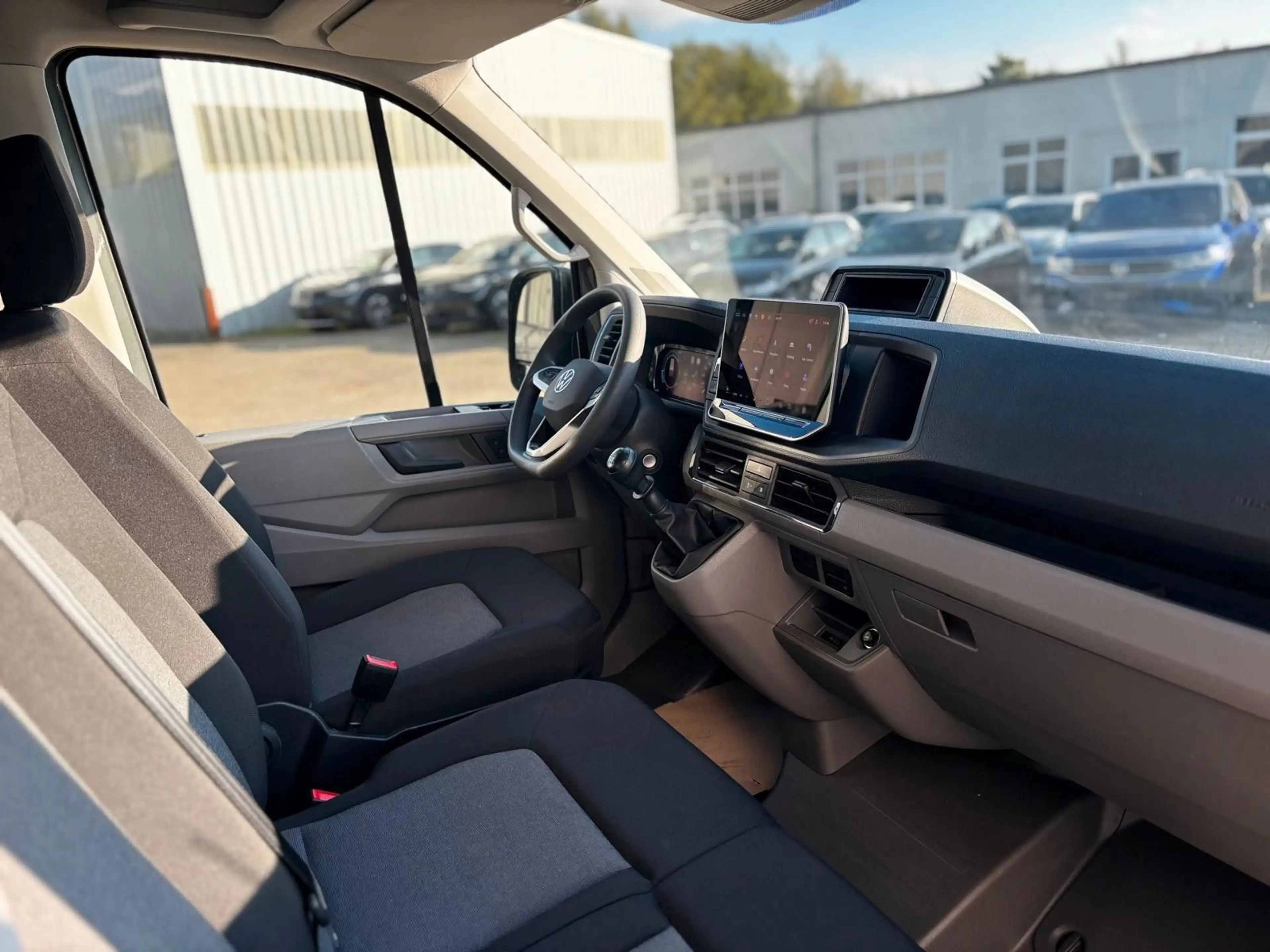 Volkswagen Crafter Kasten 35 MR Hoch RFK/NAVI/5.J.GARANTIE — photo 12