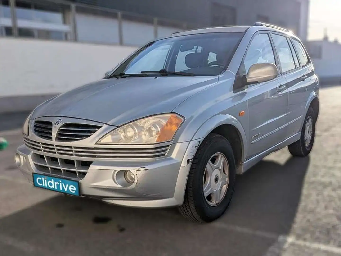 SsangYong Kyron 200Xdi Grau - 2