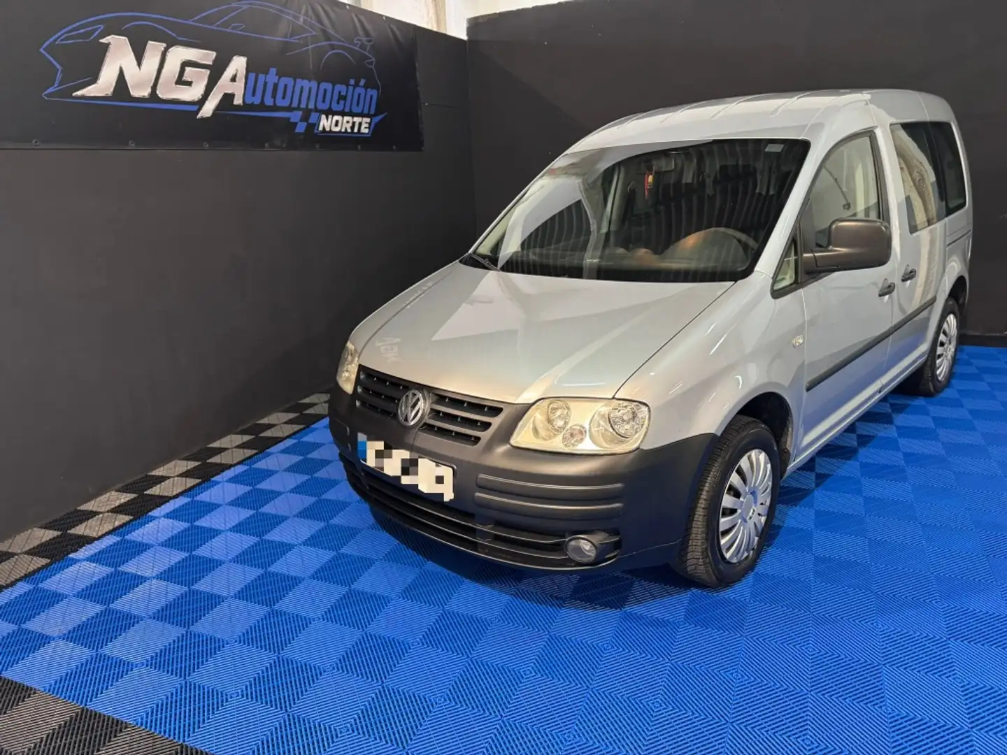 Volkswagen Caddy 1.9TDI Life Gris - 1