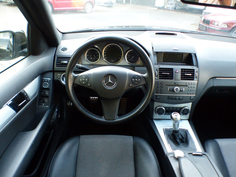 Mercedes-Benz C 180 C180 CGI Limousine AMG-Line Nav Harman/Kardon — photo 8