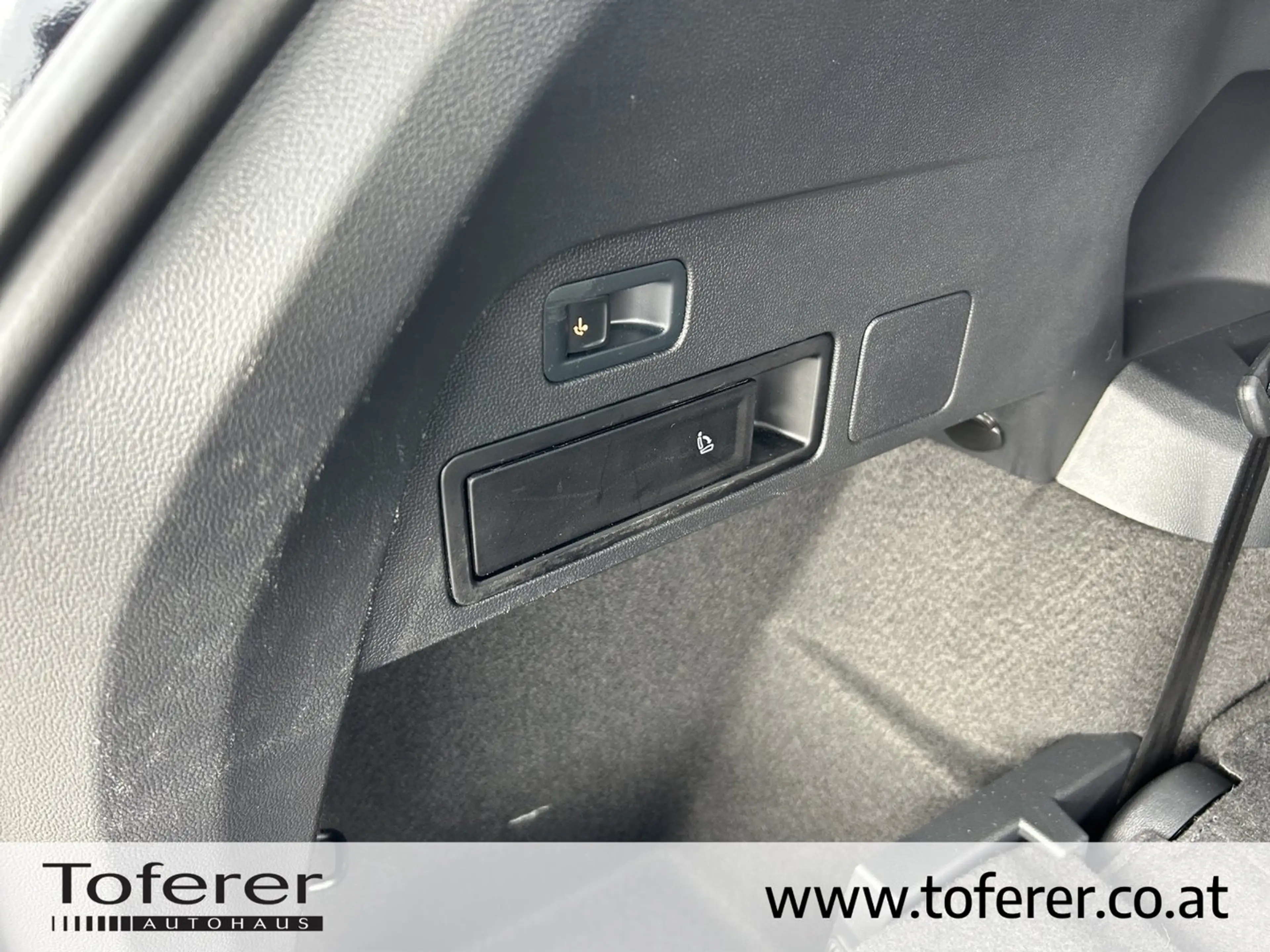Volkswagen Tiguan Allspace R-Line TDI DSG — photo 11
