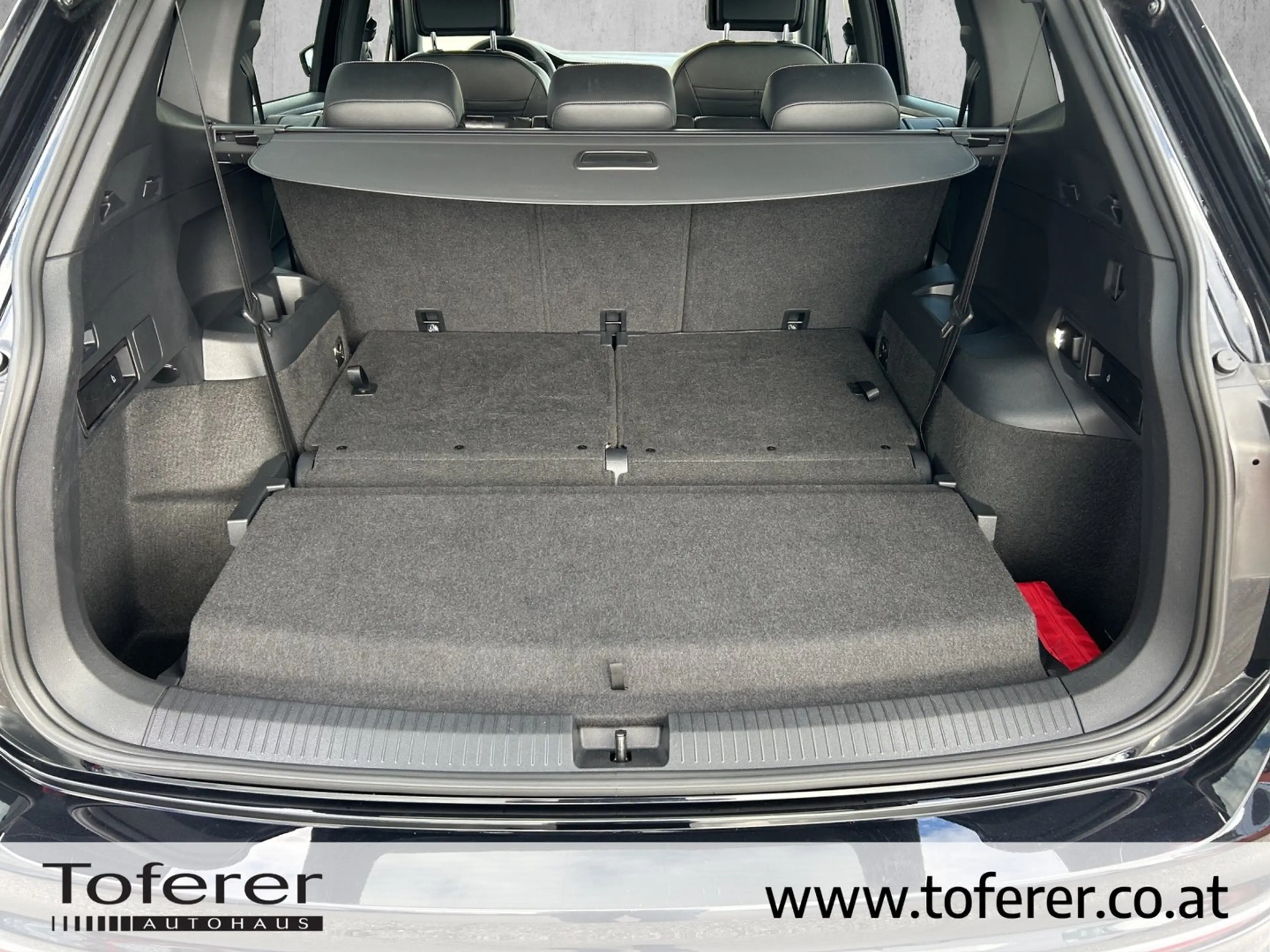 Volkswagen Tiguan Allspace R-Line TDI DSG — photo 9