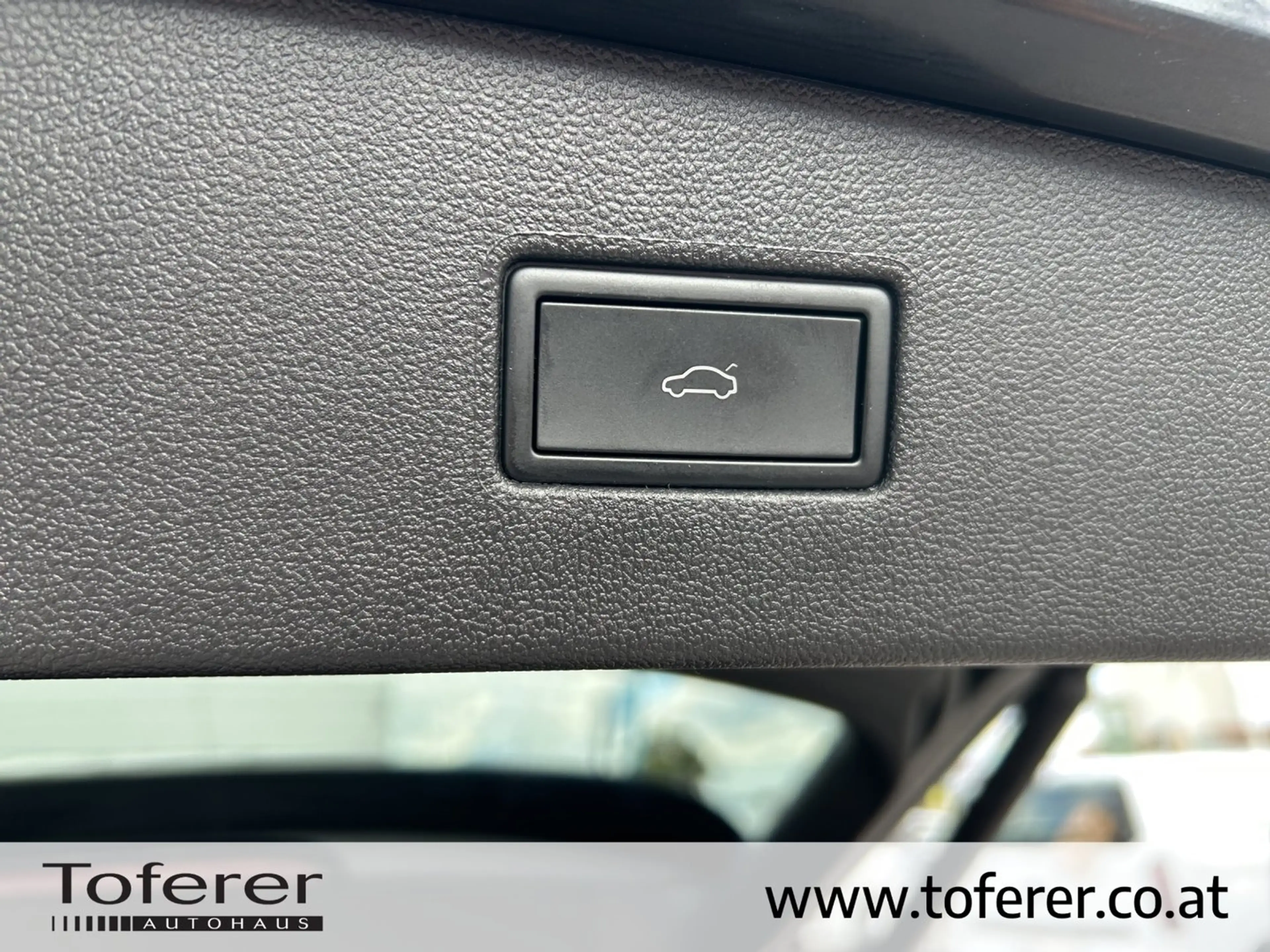 Volkswagen Tiguan Allspace R-Line TDI DSG — photo 10