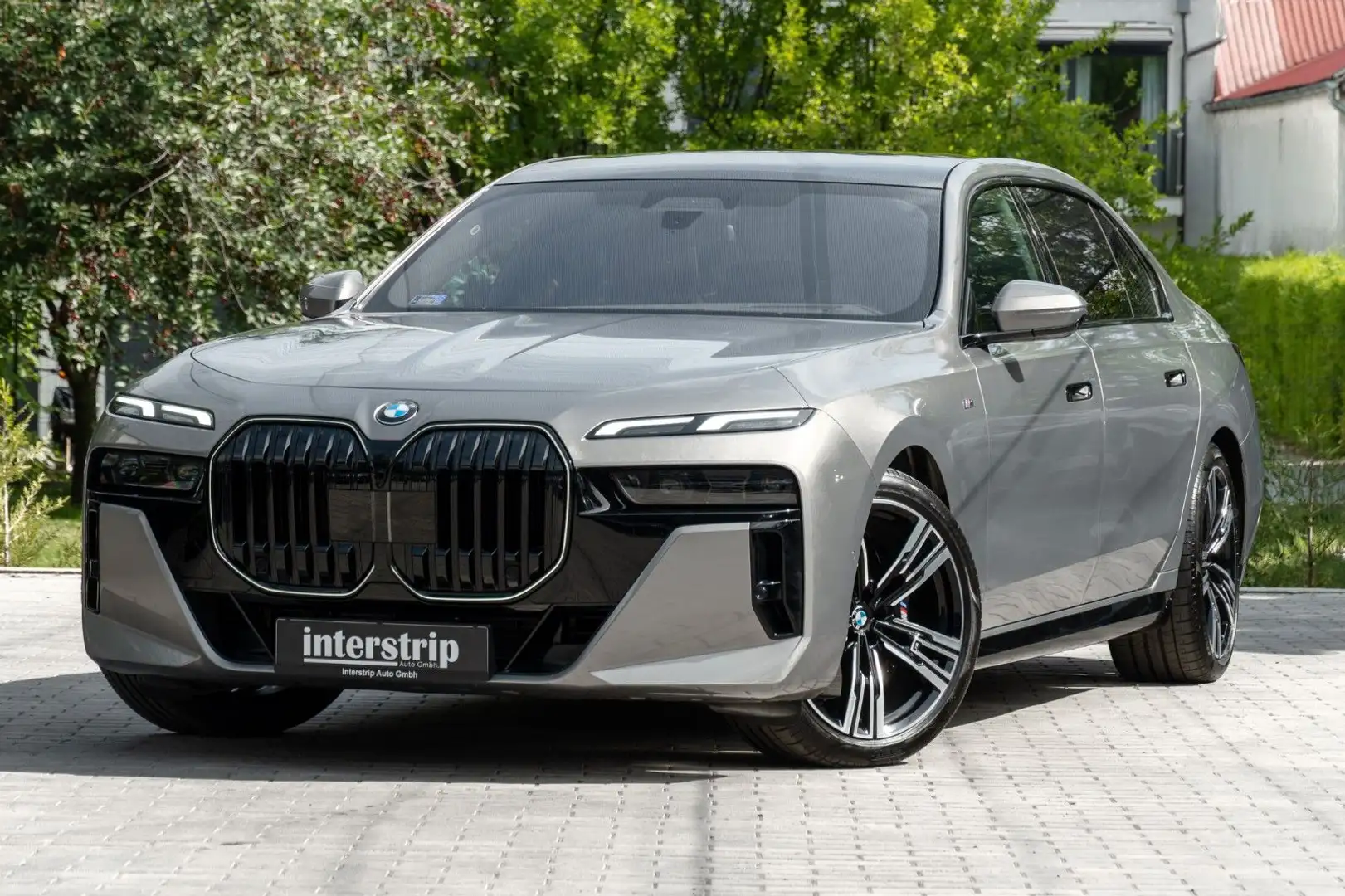 BMW 740 d xDrive M SPORT.MASSAGE.SKY.LOUNGE.B&W.5/100 Grau - 1