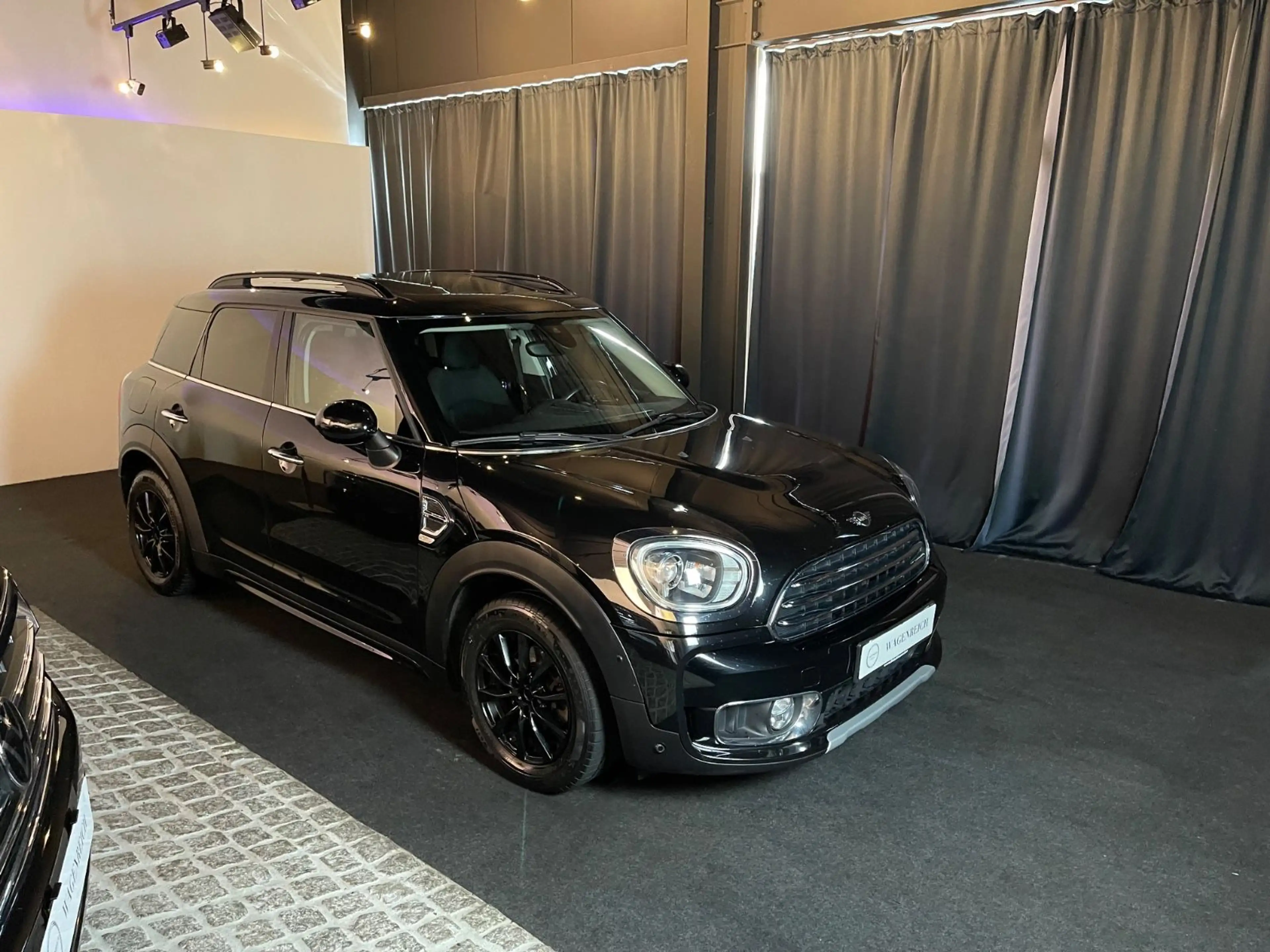 MINI Cooper D Countryman Chilli*