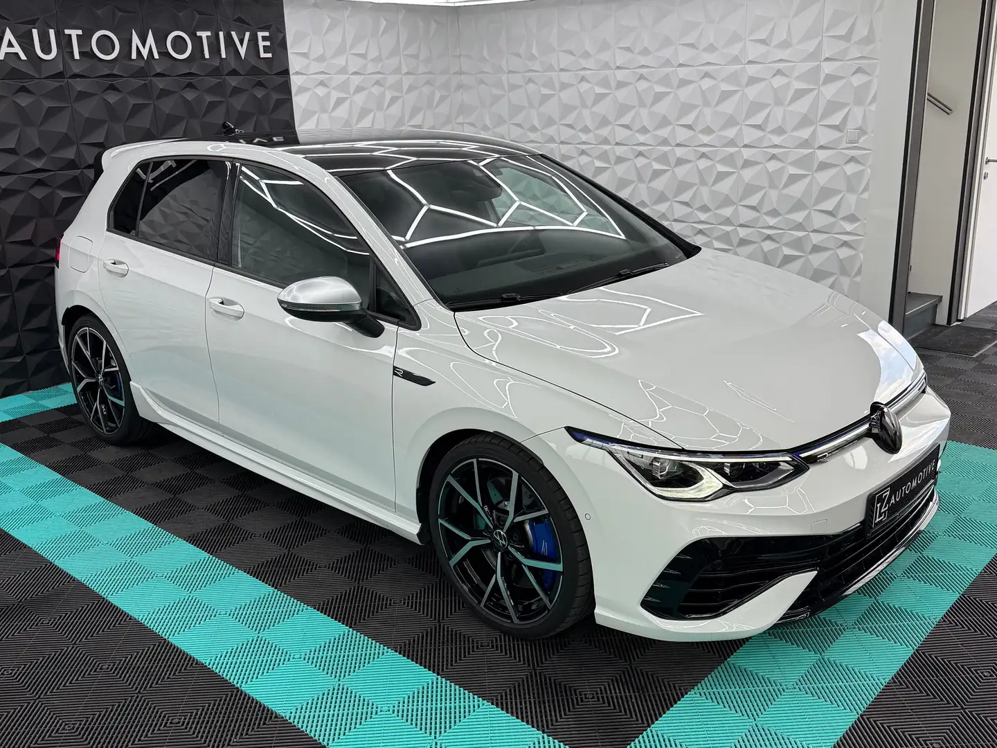 Volkswagen Golf 8R DSG 5,49%*AKRAPOVIC,PERFORMANCE-PAKET,IQ-LIGHT* Blanco - 1
