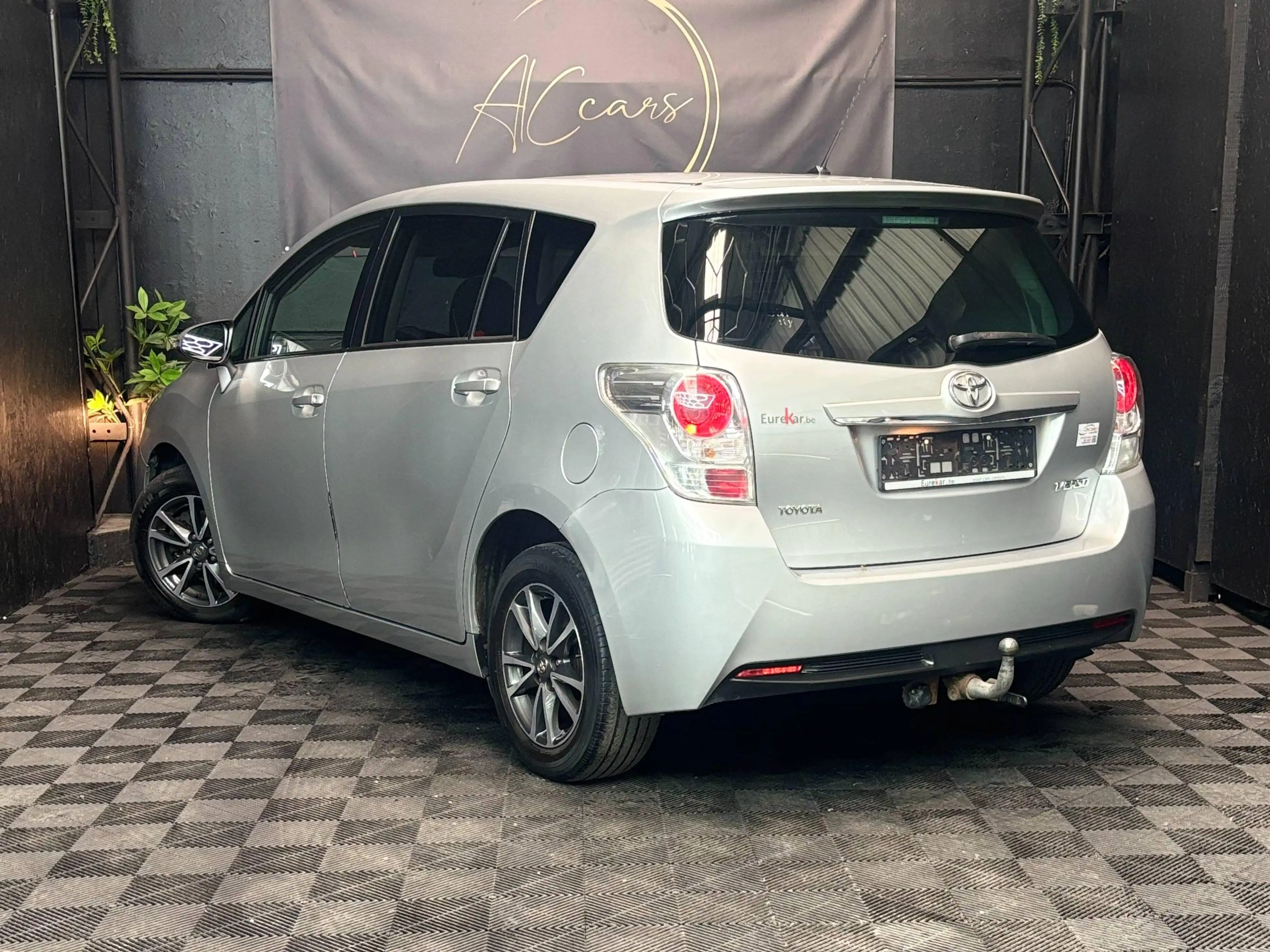 Toyota Verso Verso 1.6 D-4D Business Plus 5pl *12 mois Garantie* — photo 5