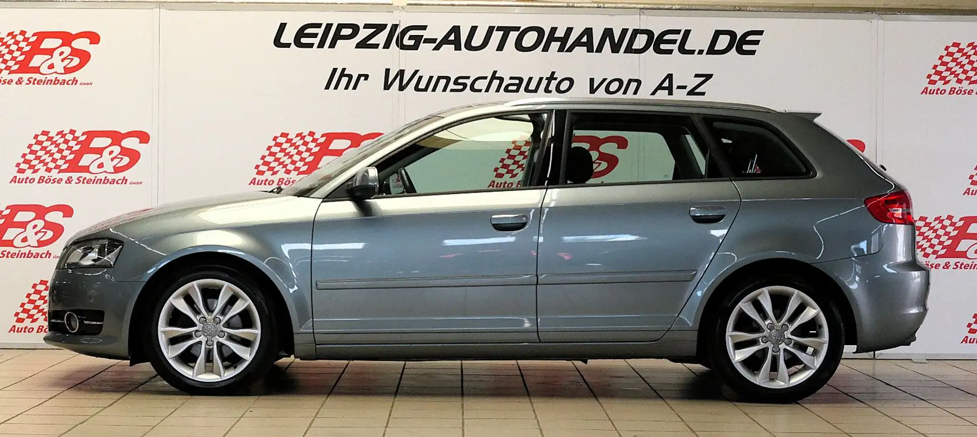 Audi A3 Sportback 2.0 TDI Ambition*XEN*AHK*PDC*KLIMA* Grau - 2