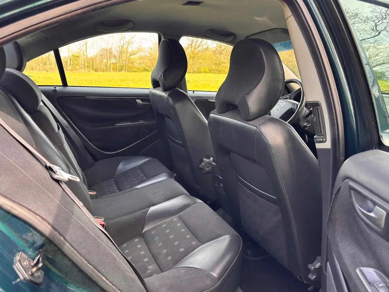 Volvo S60 2.4 | Automaat + Cruise Nu € 1500,- !!!, foto 8
