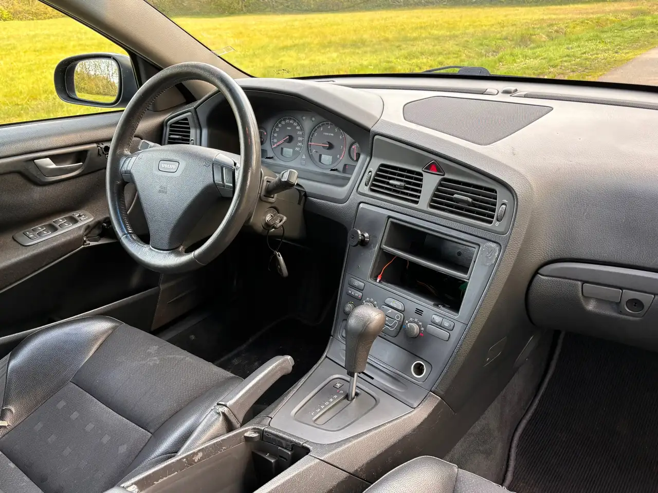 Volvo S60 2.4 | Automaat + Cruise Nu € 1500,- !!!, foto 3
