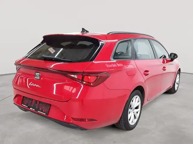 Seat Leon view 4