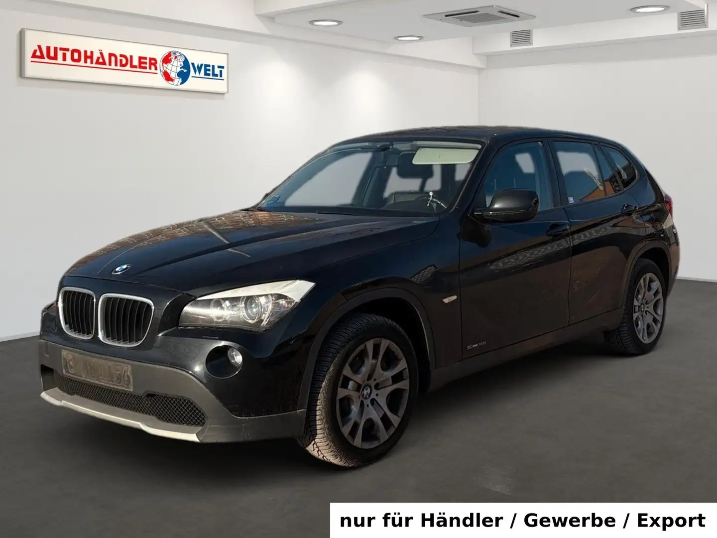 BMW X1 20i 1.Hand AAC Xenon SHZ PDC Zwart - 1