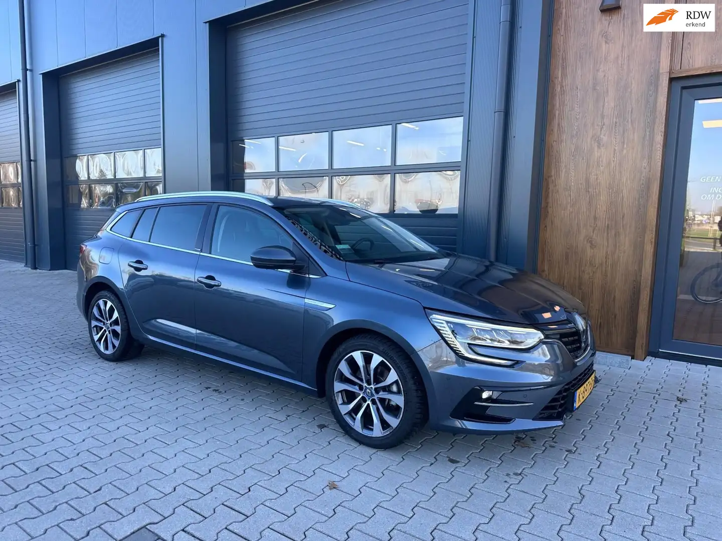 Renault Megane E-Tech Estate 1.6 Plug-In Hybrid 160 / Edition One / leer Grigio - 1