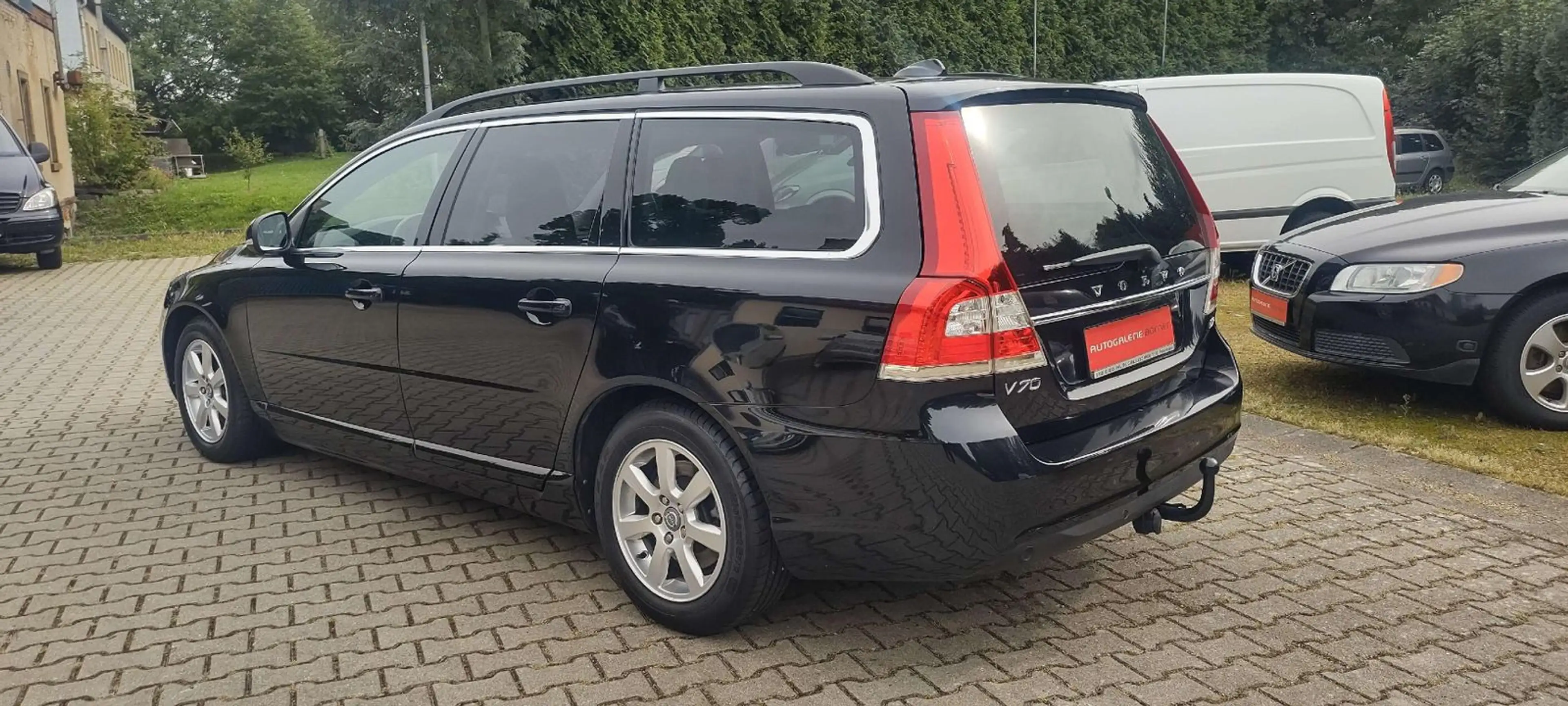 Volvo V70 D2 Automatik  Standheizung AHK  Zahnriemen n — photo 6
