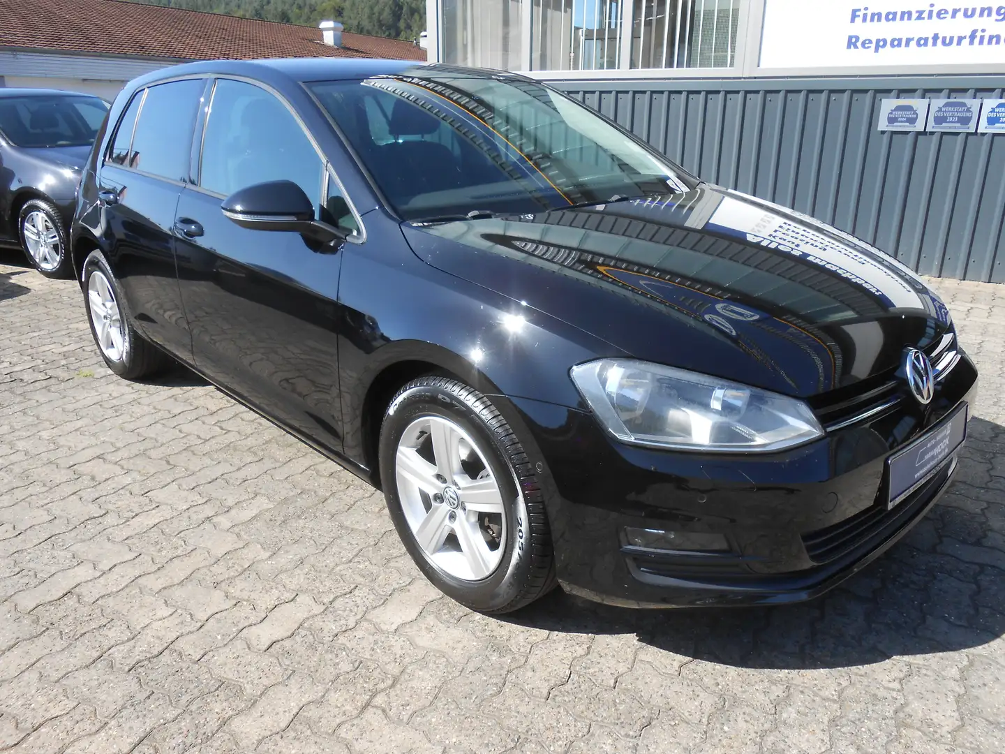 Volkswagen Golf 1.2 TSI BlueMotion Technology Comfortline Schwarz - 2
