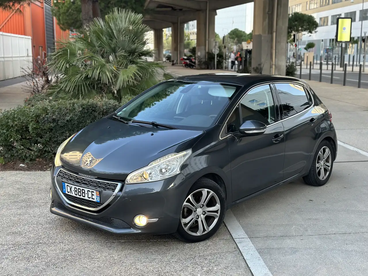 Peugeot 208 1.6 VTi 120ch BVM5 Allure