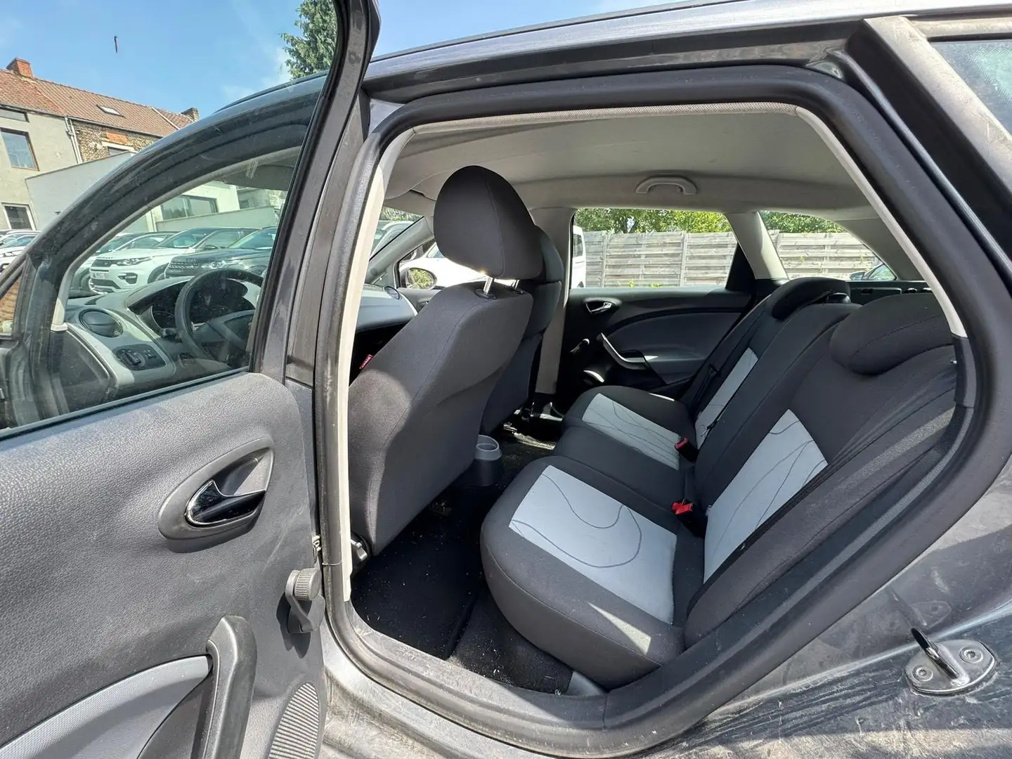 SEAT Ibiza ST 1.2 CR TDi Reference Gris - 1