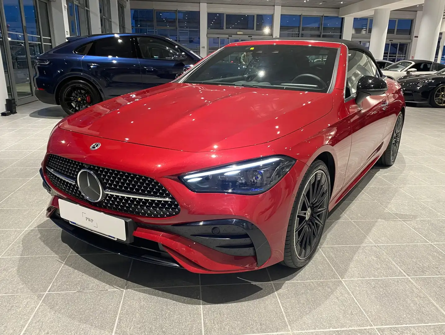 Mercedes-Benz CLE 300 CLE 300 Cabrio 4Matic AMG Line Premium Plus Rouge - 1