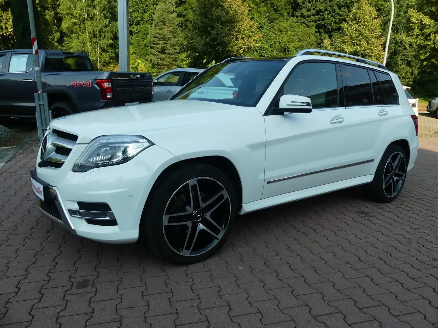 Mercedes-Benz GLK 350 CDI*4Matic*Leder*Navi*Xenon*Kam*Pano Blanc - 1