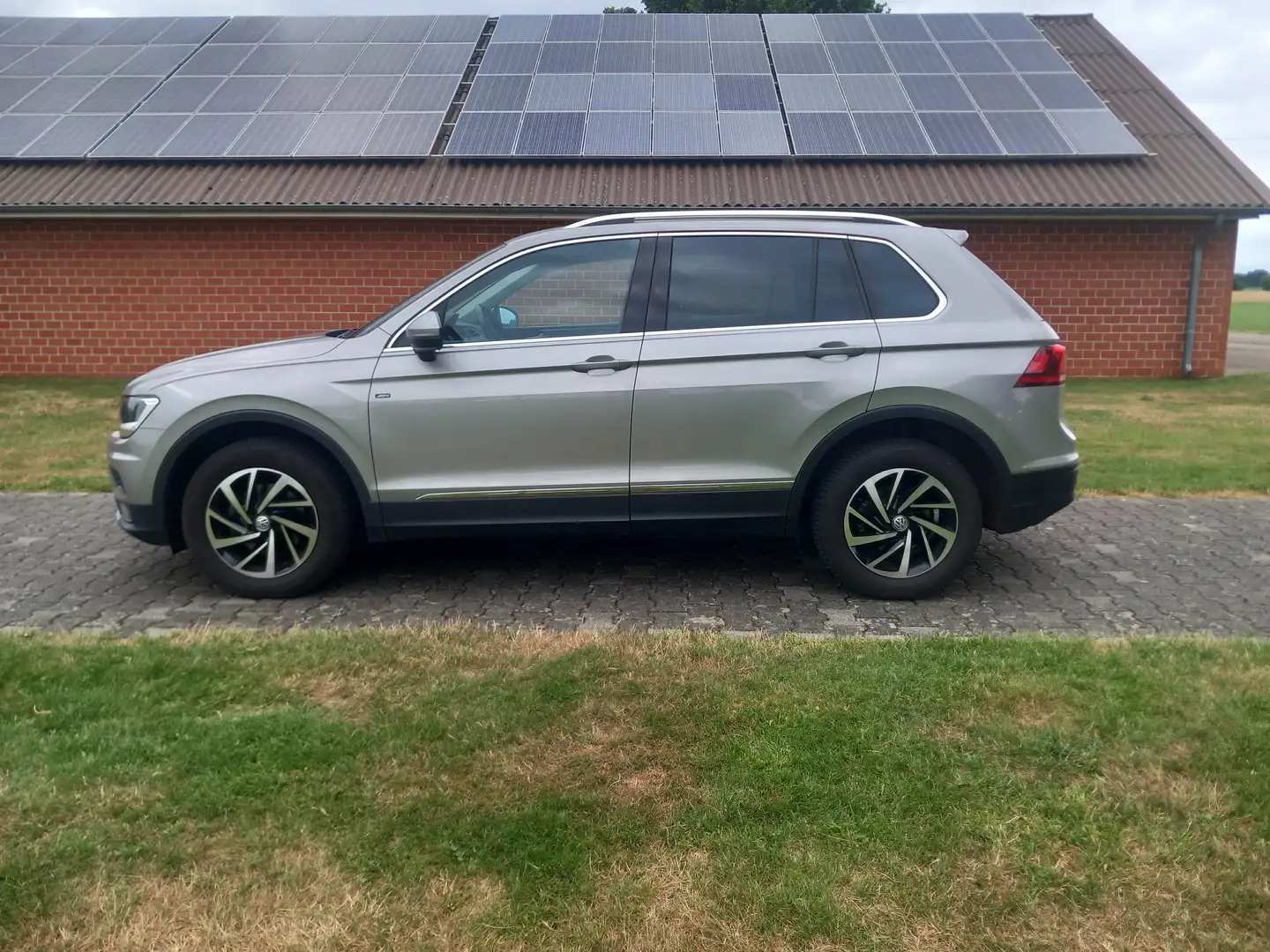 Volkswagen Tiguan Tiguan 2.0 TDI  4Motion  DSG  Comfortline Bronze - 1