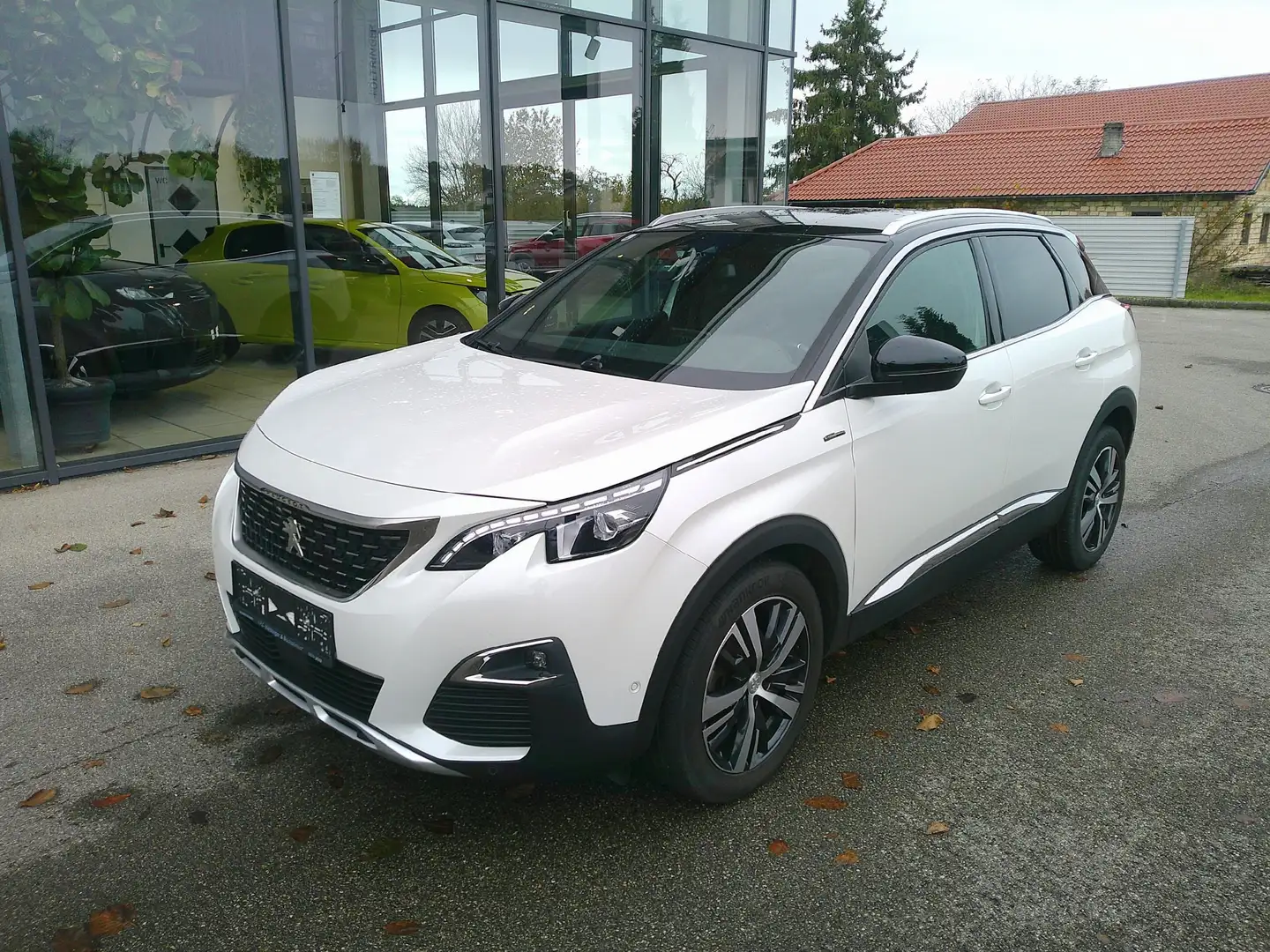 Peugeot 3008 GT Line Benzin 130PS Weiß - 1