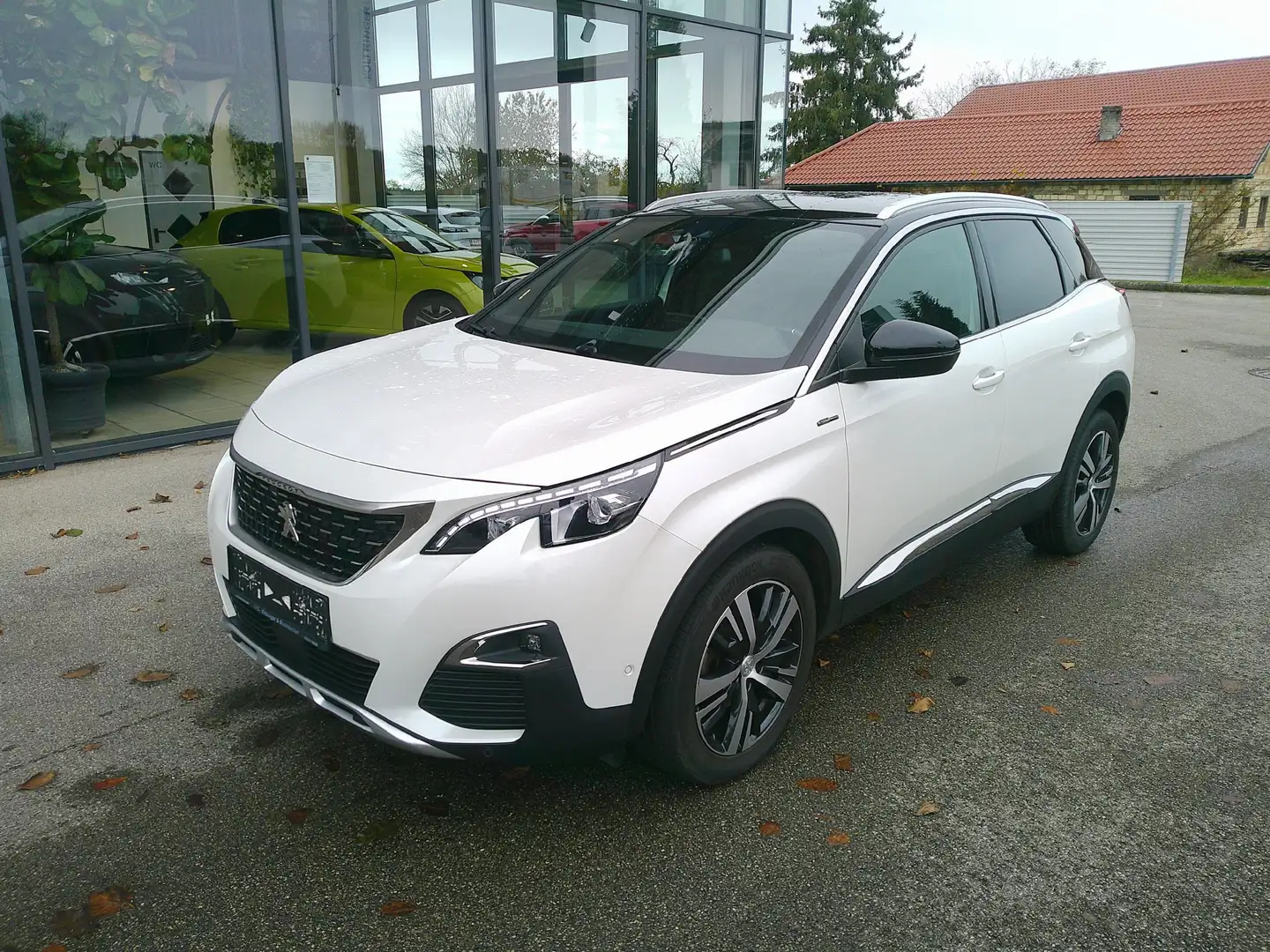 Peugeot 3008 GT Line Benzin 130PS Weiß - 2