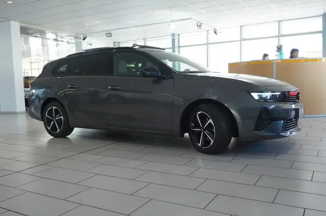 Opel Astra view 7