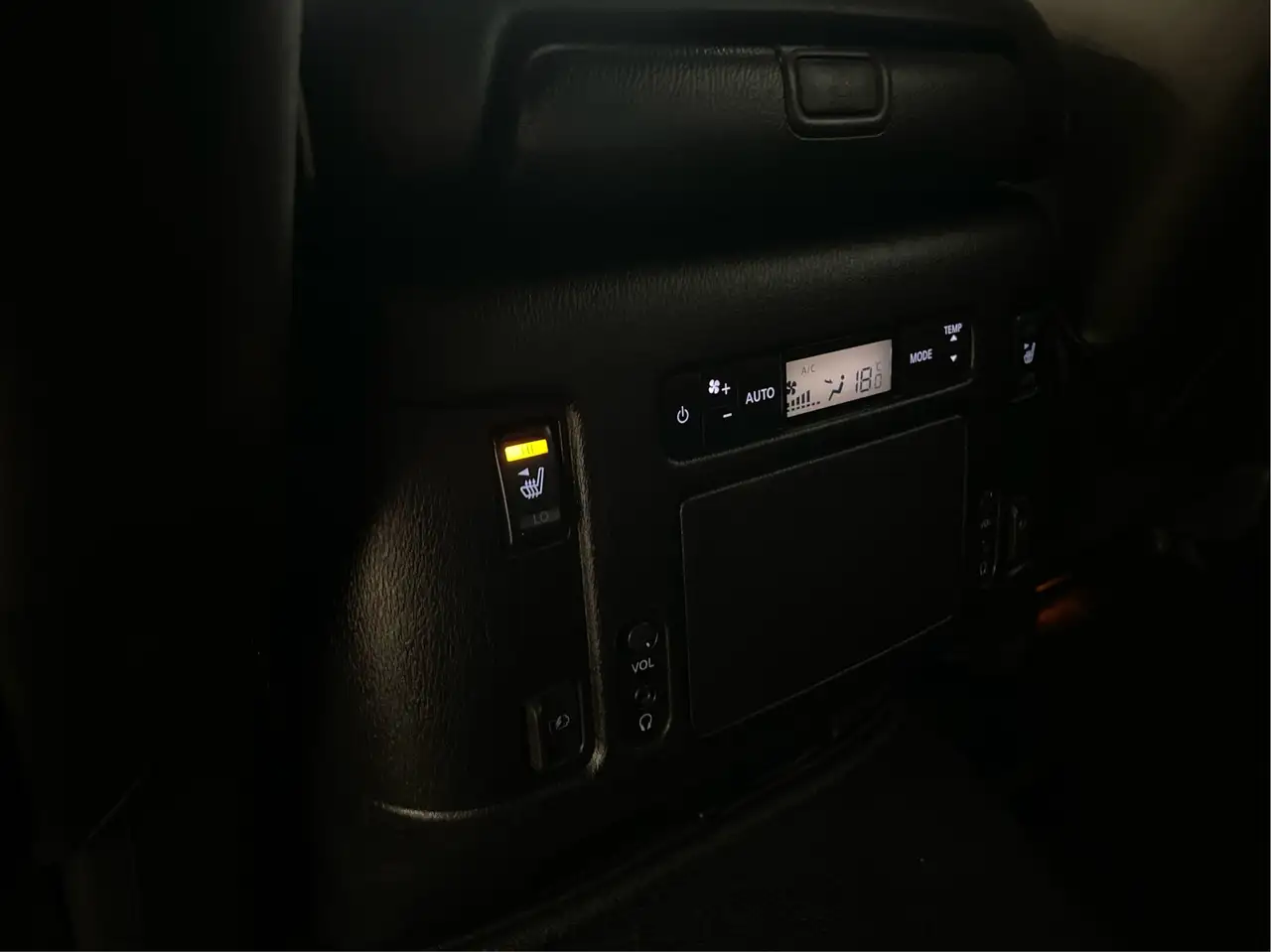 Infiniti QX80 photo Infiniti QX80