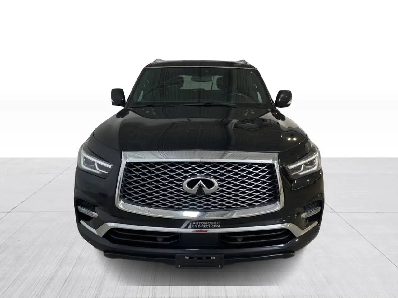 Infiniti QX80 photo Infiniti QX80