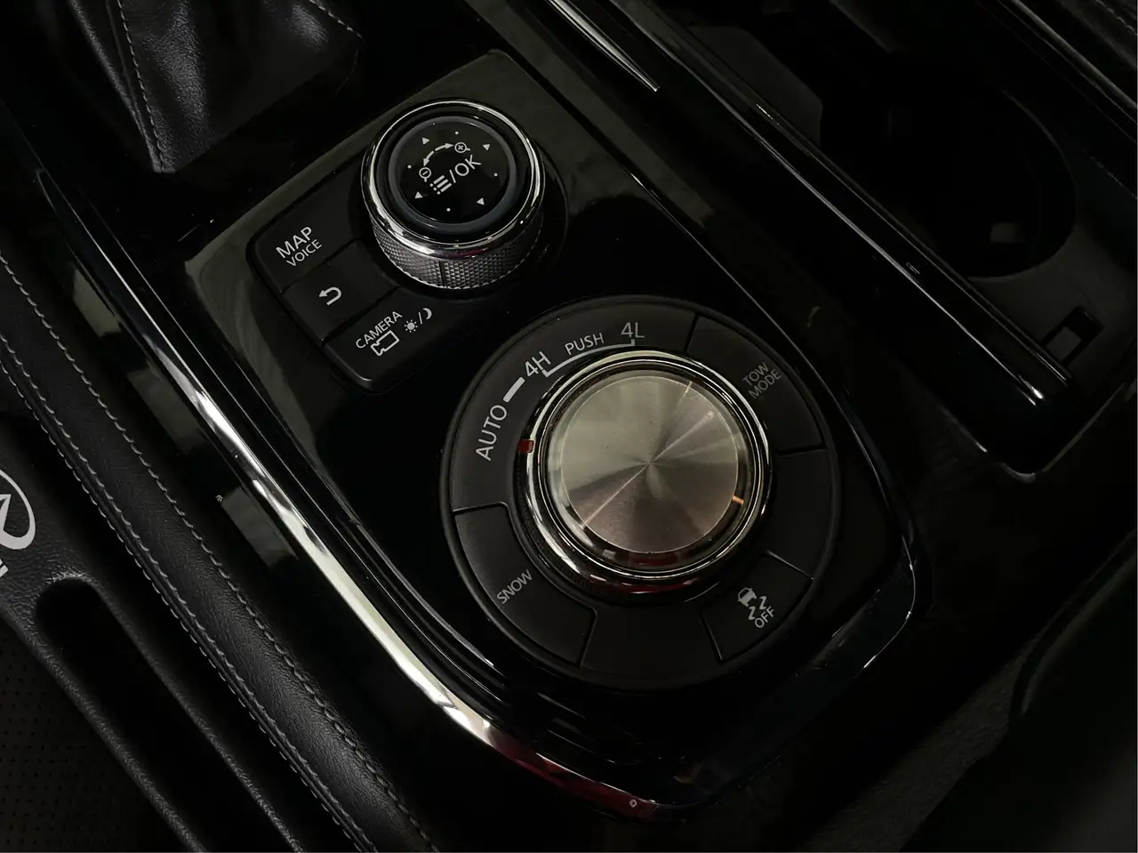 Infiniti QX80 photo Infiniti QX80