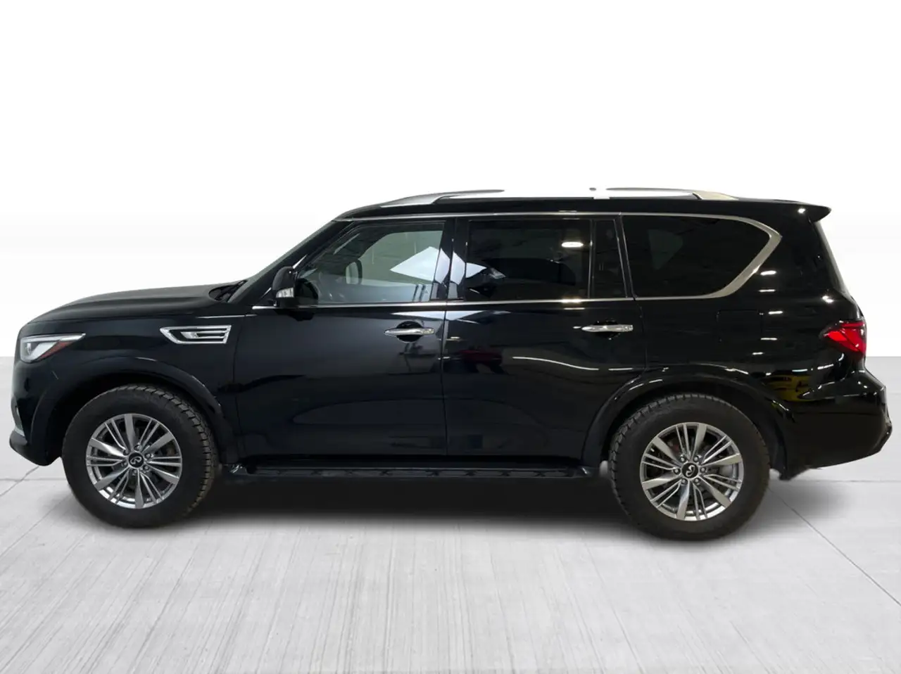 Infiniti QX80 photo Infiniti QX80