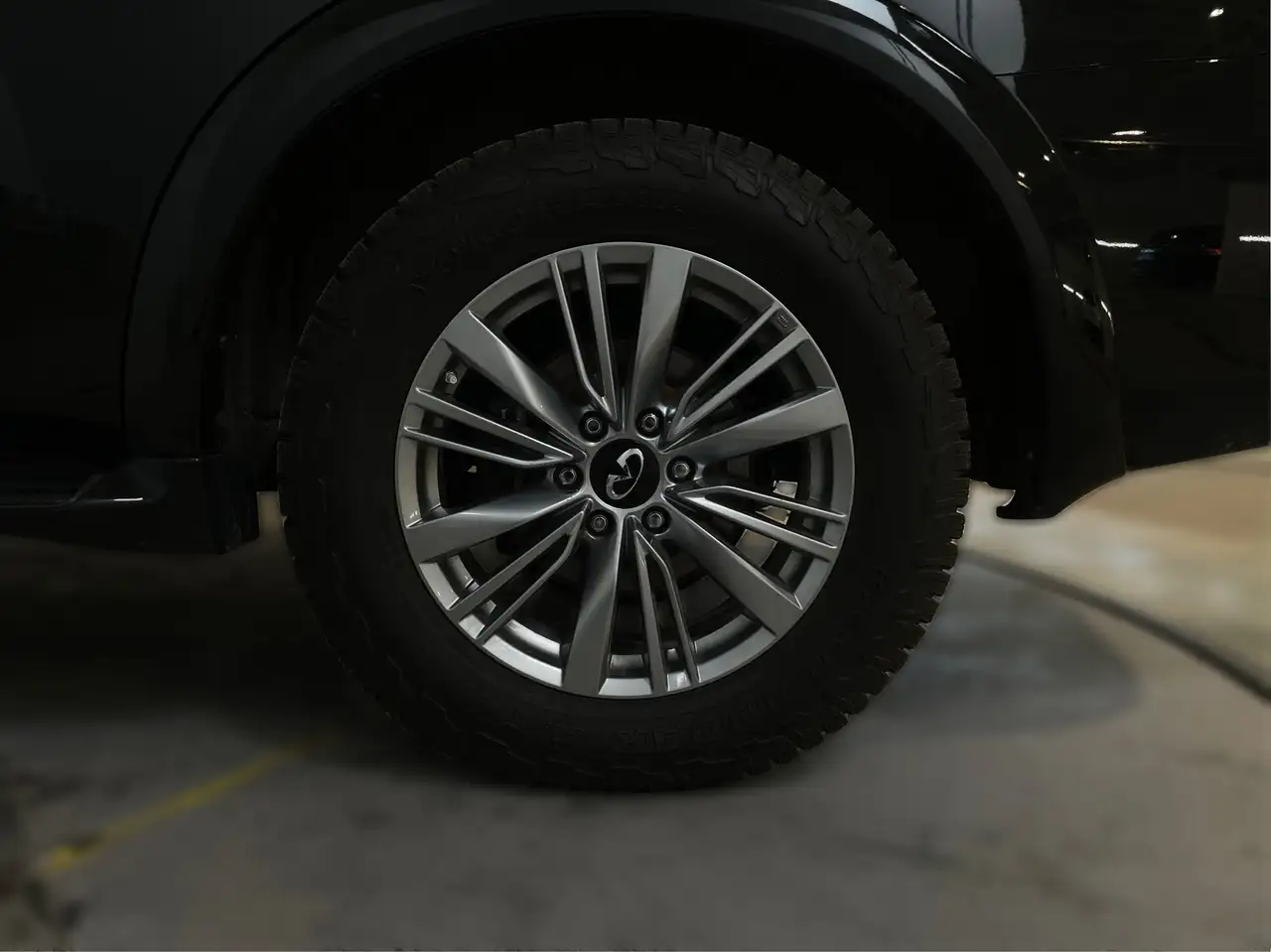 Infiniti QX80 photo Infiniti QX80