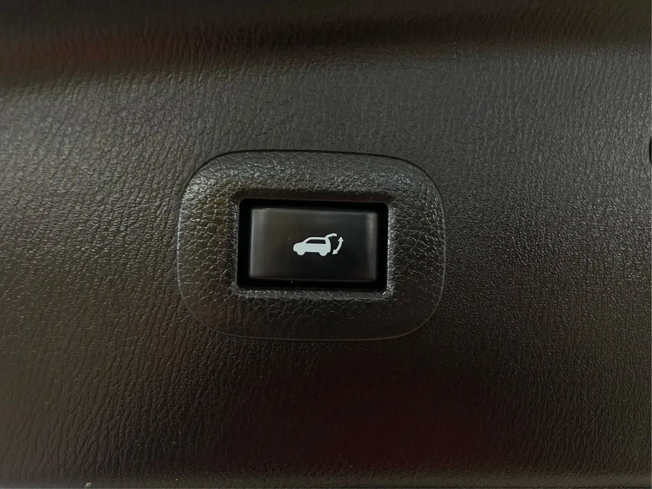 Infiniti QX80 photo Infiniti QX80