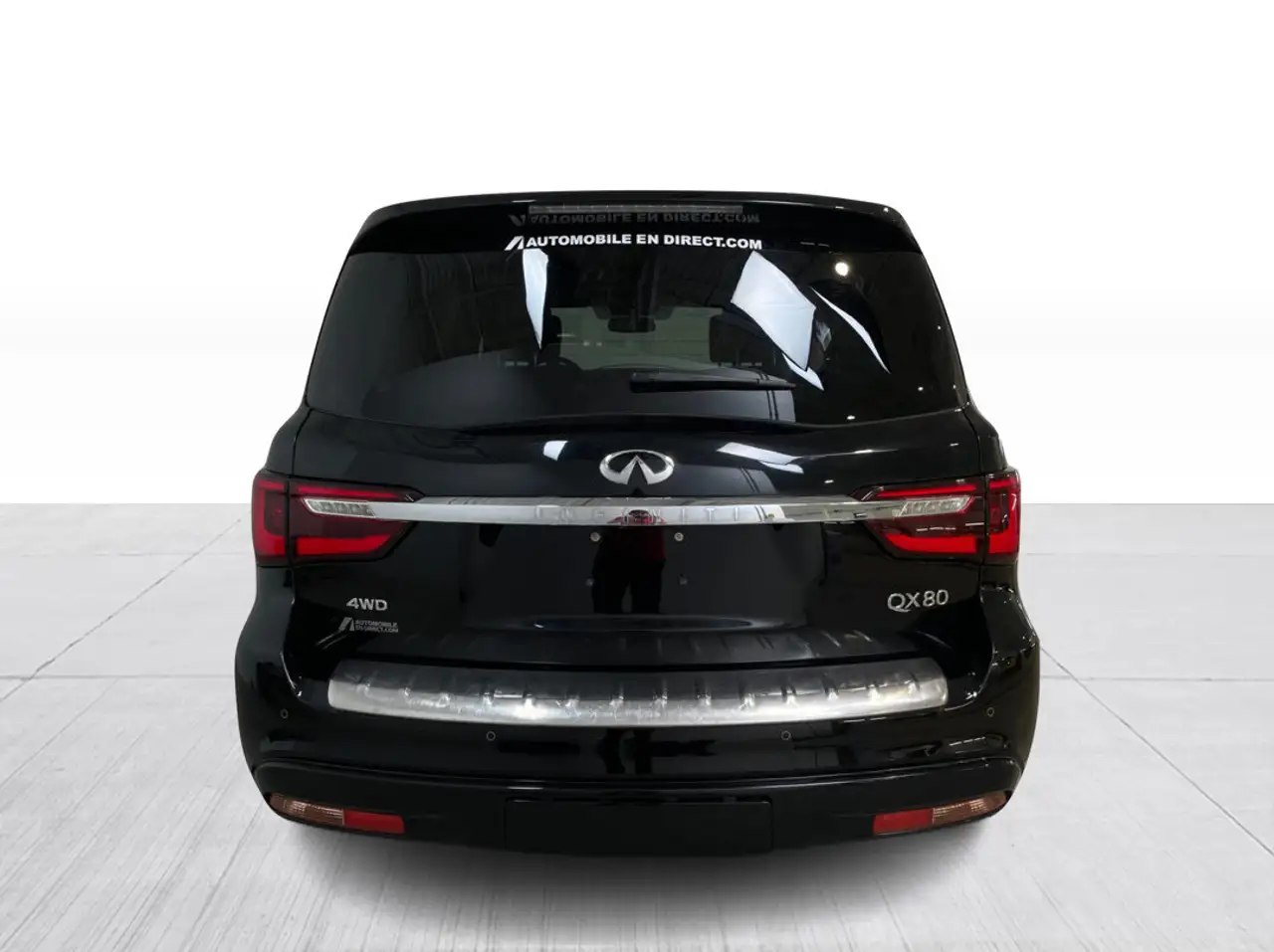 Infiniti QX80 photo Infiniti QX80
