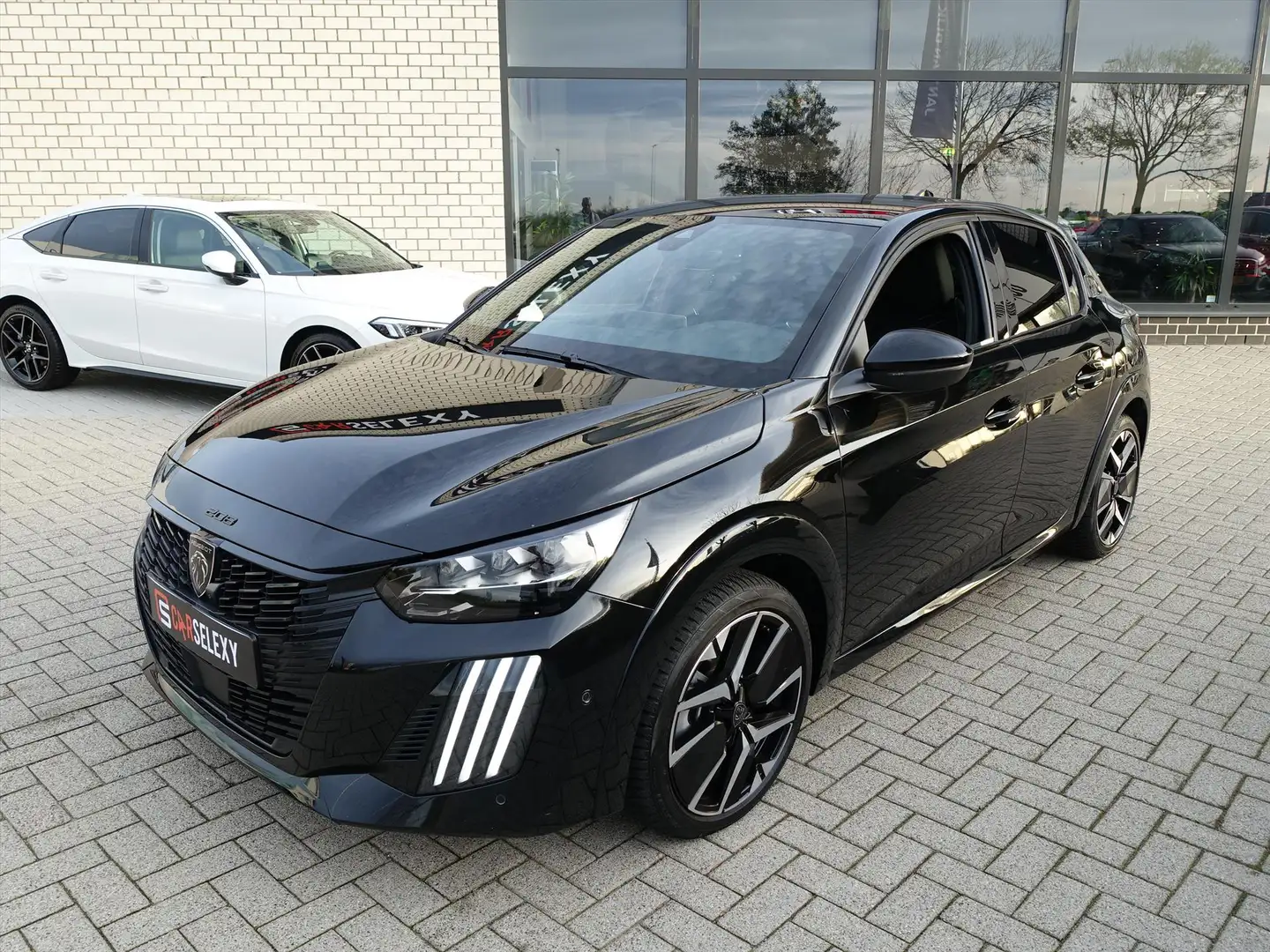 Peugeot 208 1.2 Hybrid 136 e-DCS6 GT Noir - 2