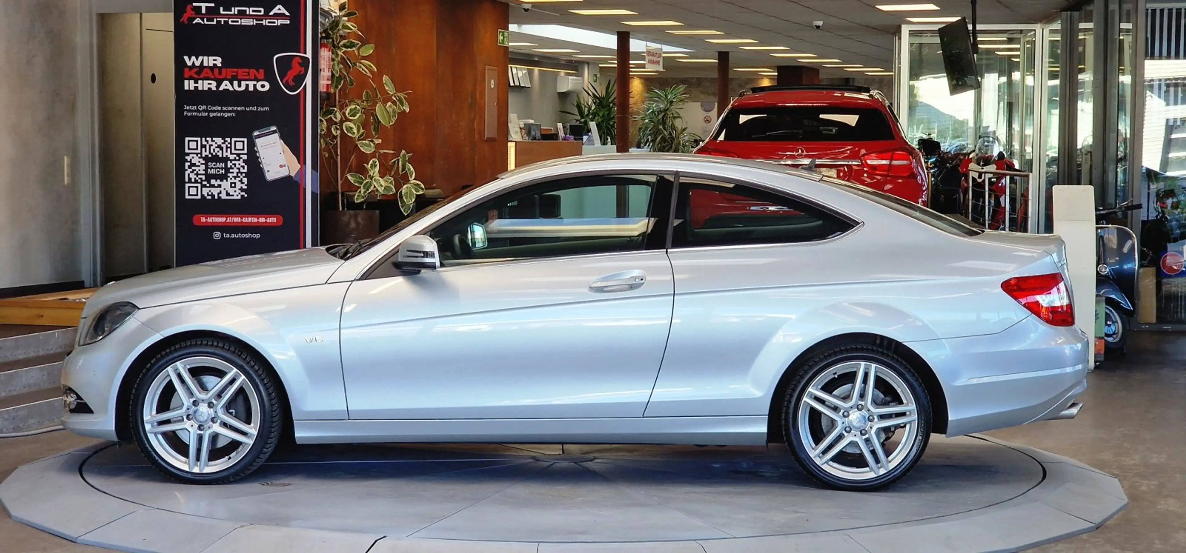 Mercedes-Benz C 350 V6 Coupe BlueEfficiency Aut. *Harman/Kardon*18Zoll — photo 4
