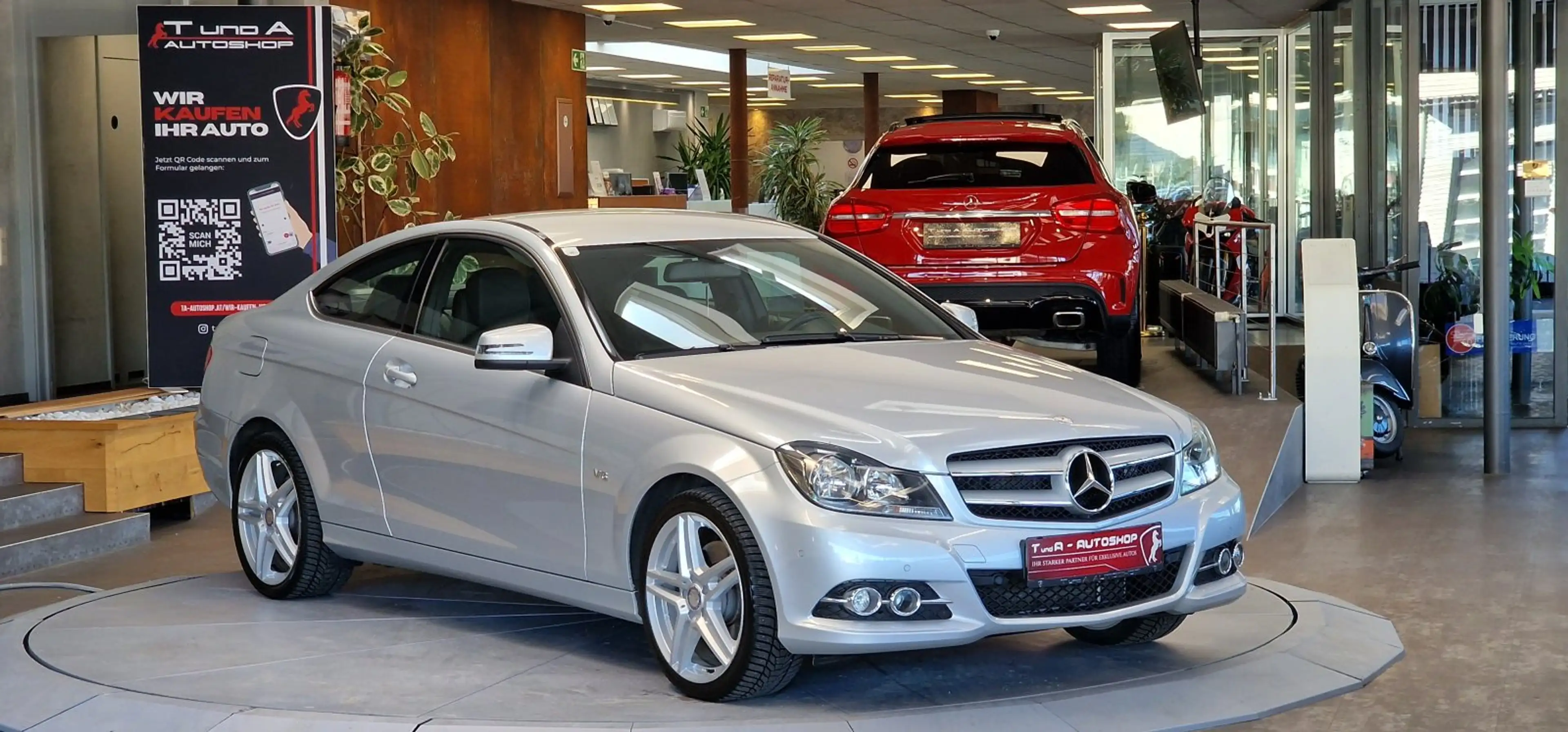 Mercedes-Benz C 350 V6 Coupe BlueEfficiency Aut. *Harman/Kardon*18Zoll — photo 3