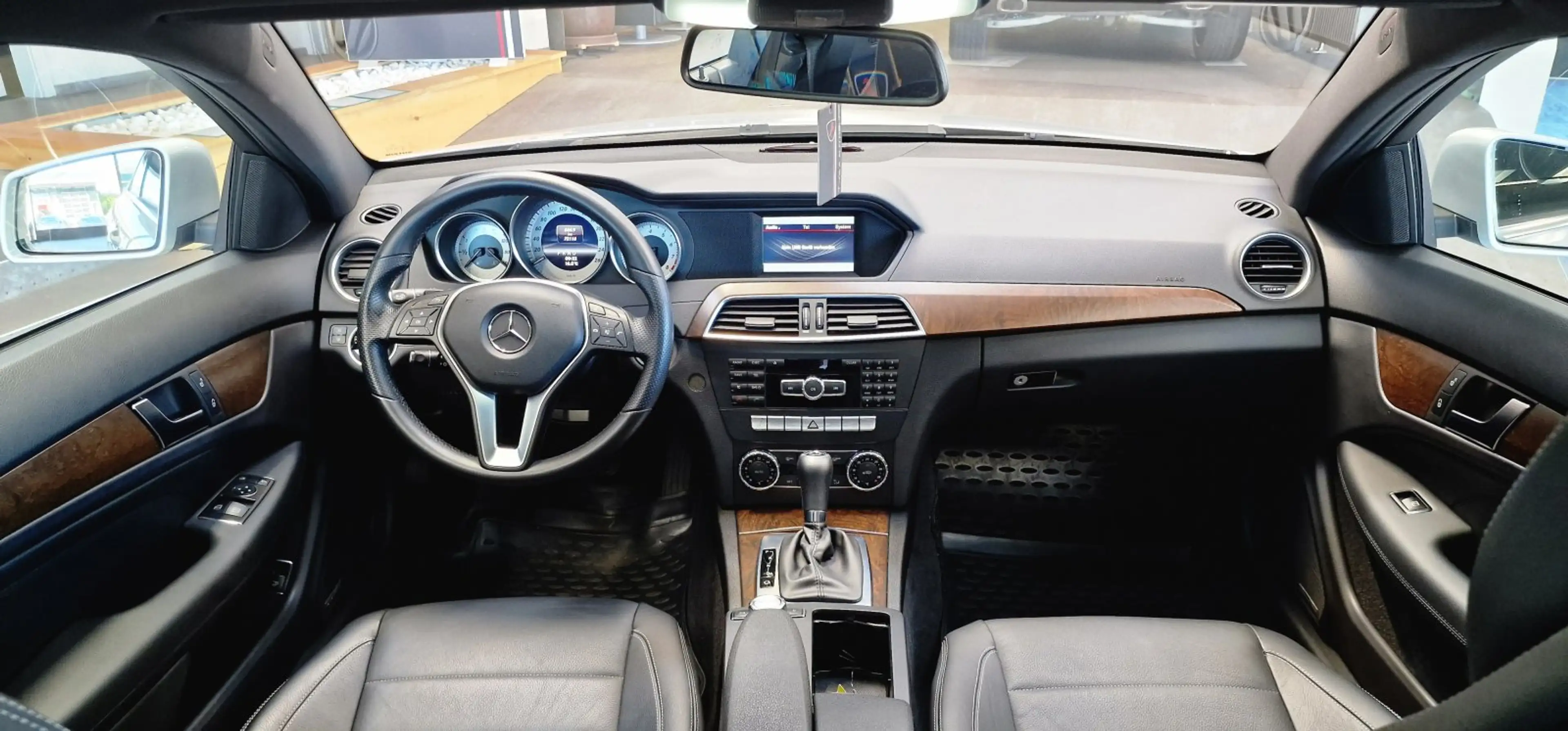 Mercedes-Benz C 350 V6 Coupe BlueEfficiency Aut. *Harman/Kardon*18Zoll — photo 11