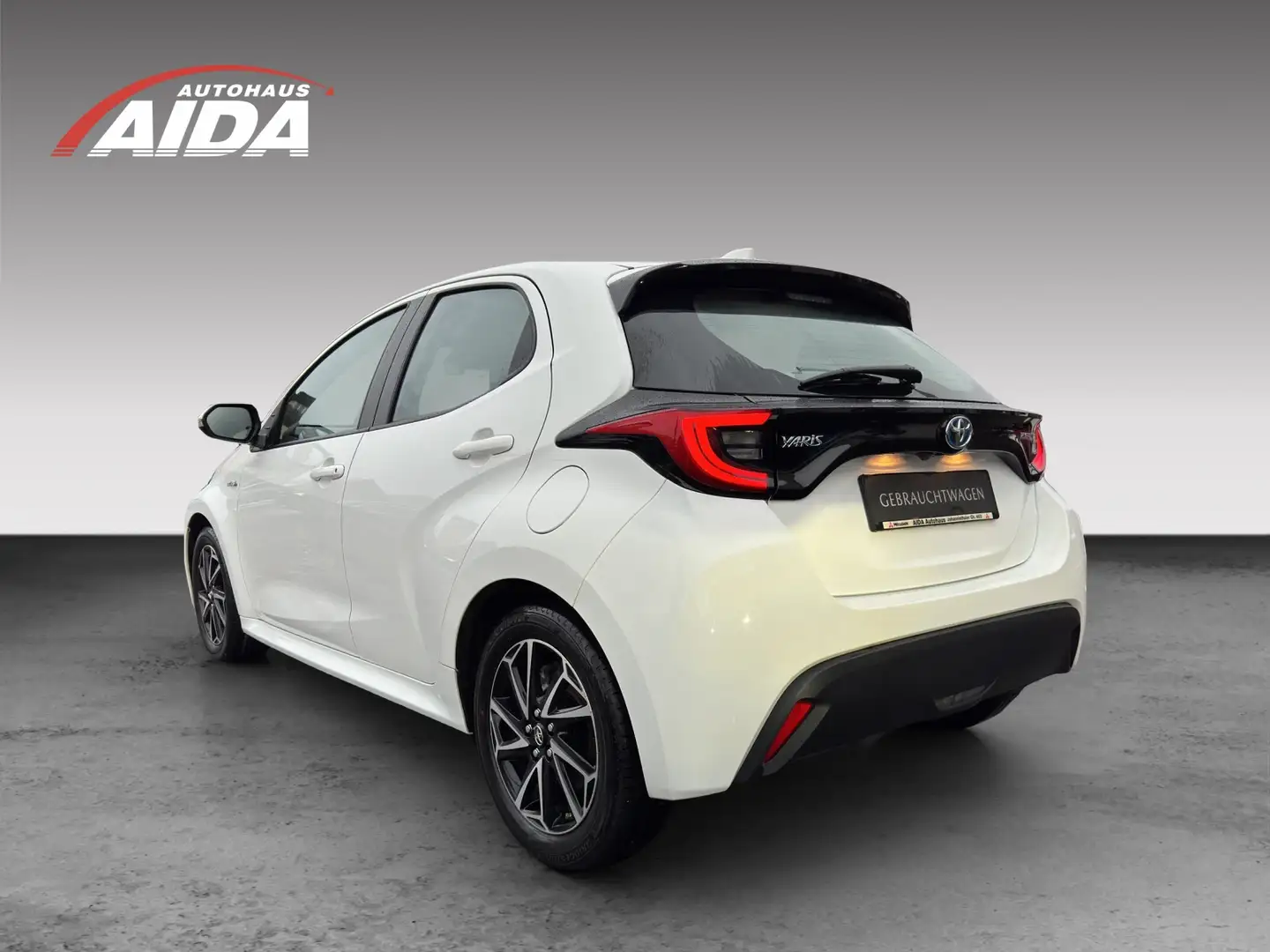 Toyota Yaris Hybrid 1.5 Dual VVT-iE  CLUB Weiß - 2