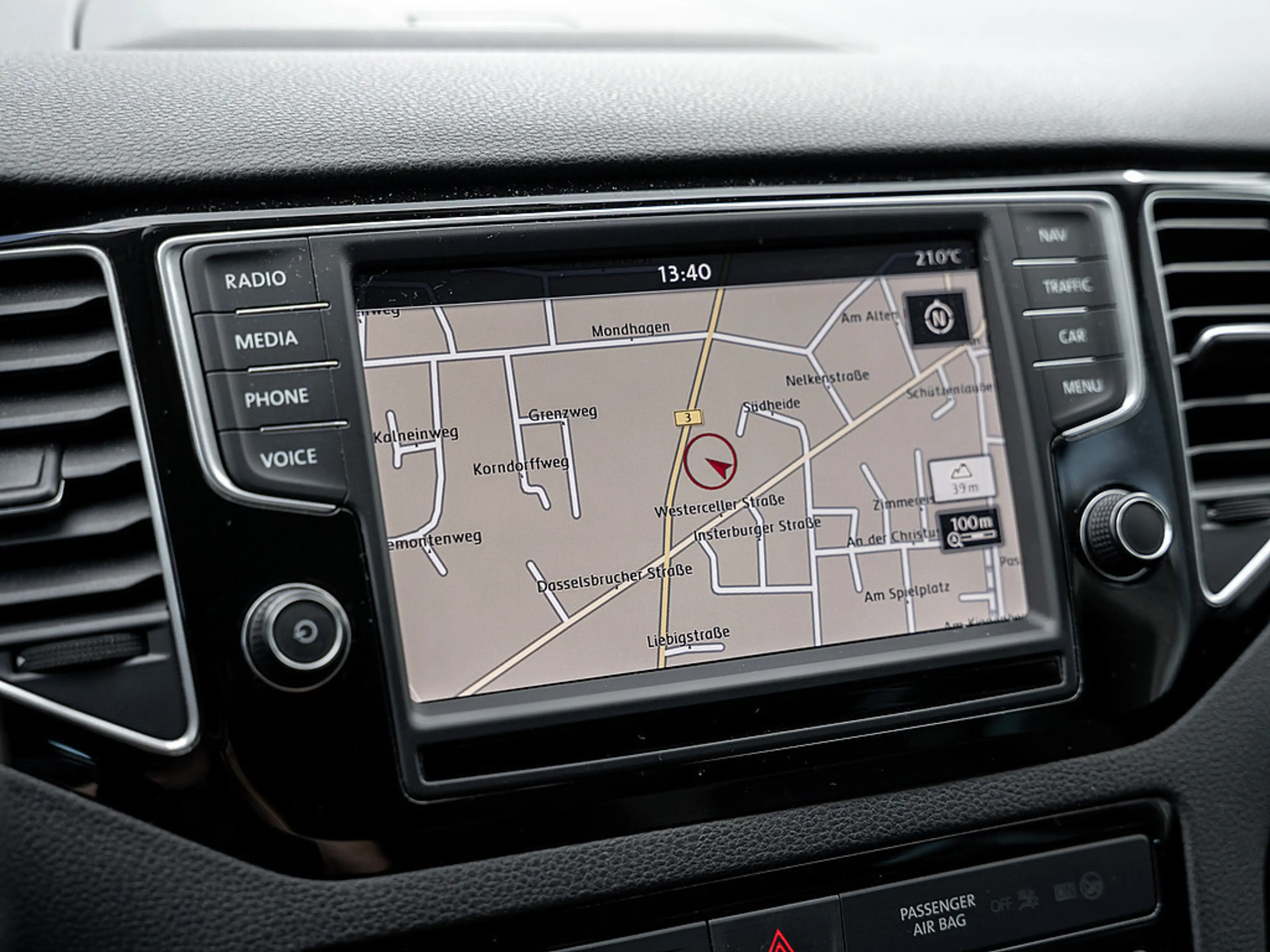 Volkswagen Golf Sportsvan 1.4 TSI Highline AHK KAM XENON — photo 8