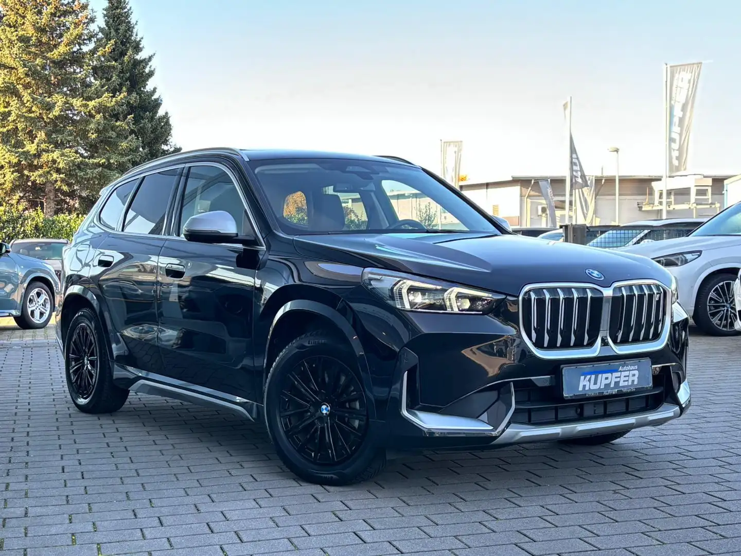 BMW X1 xDrive 30 xLine PANO*ACC°el.Sportsitze+Mem. Schwarz - 2