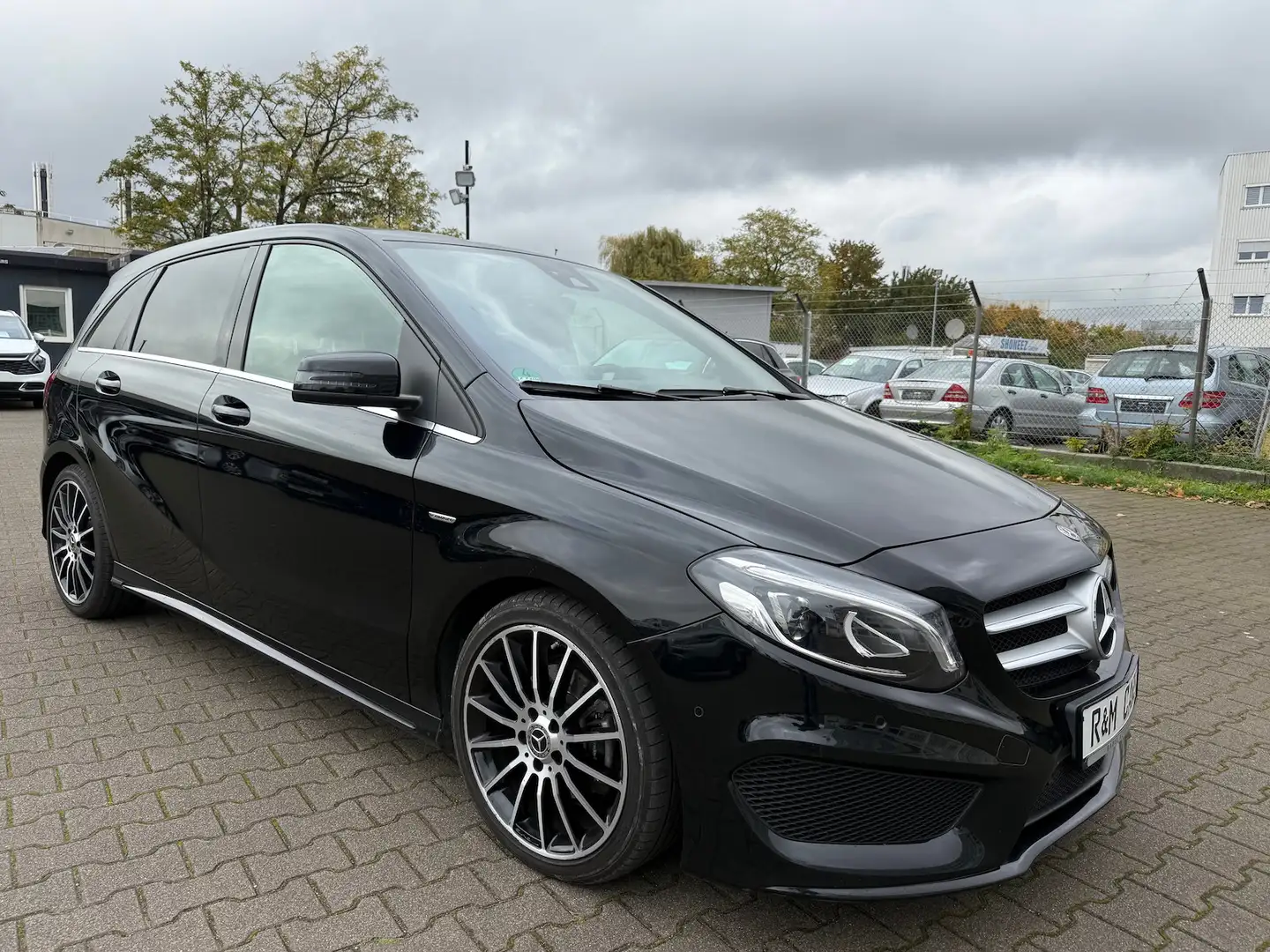 Mercedes-Benz B 200 CDI d AMG Line Sportpaket/Automatik/ Nero - 2