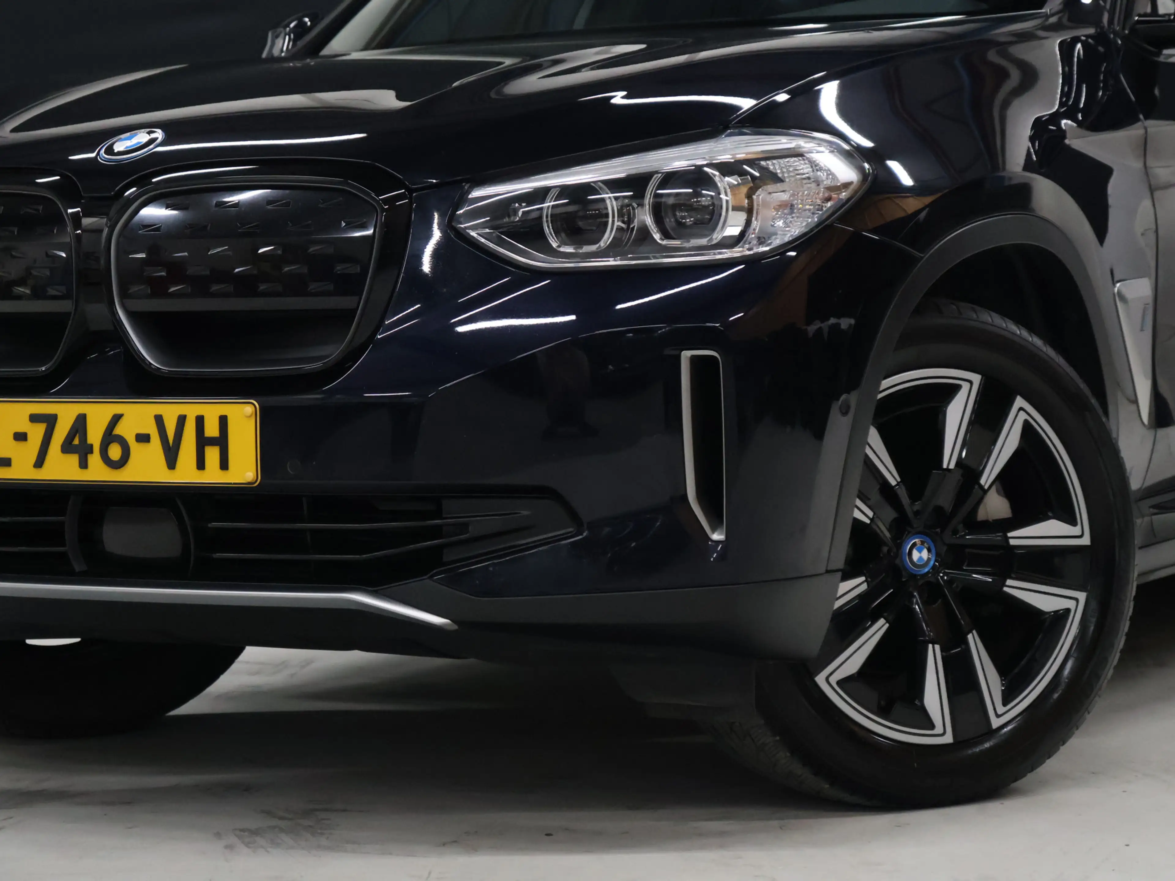 BMW iX3 High Executive 80 kWh [PANO, ACC, APPLE CARPLAY, C — photo 2