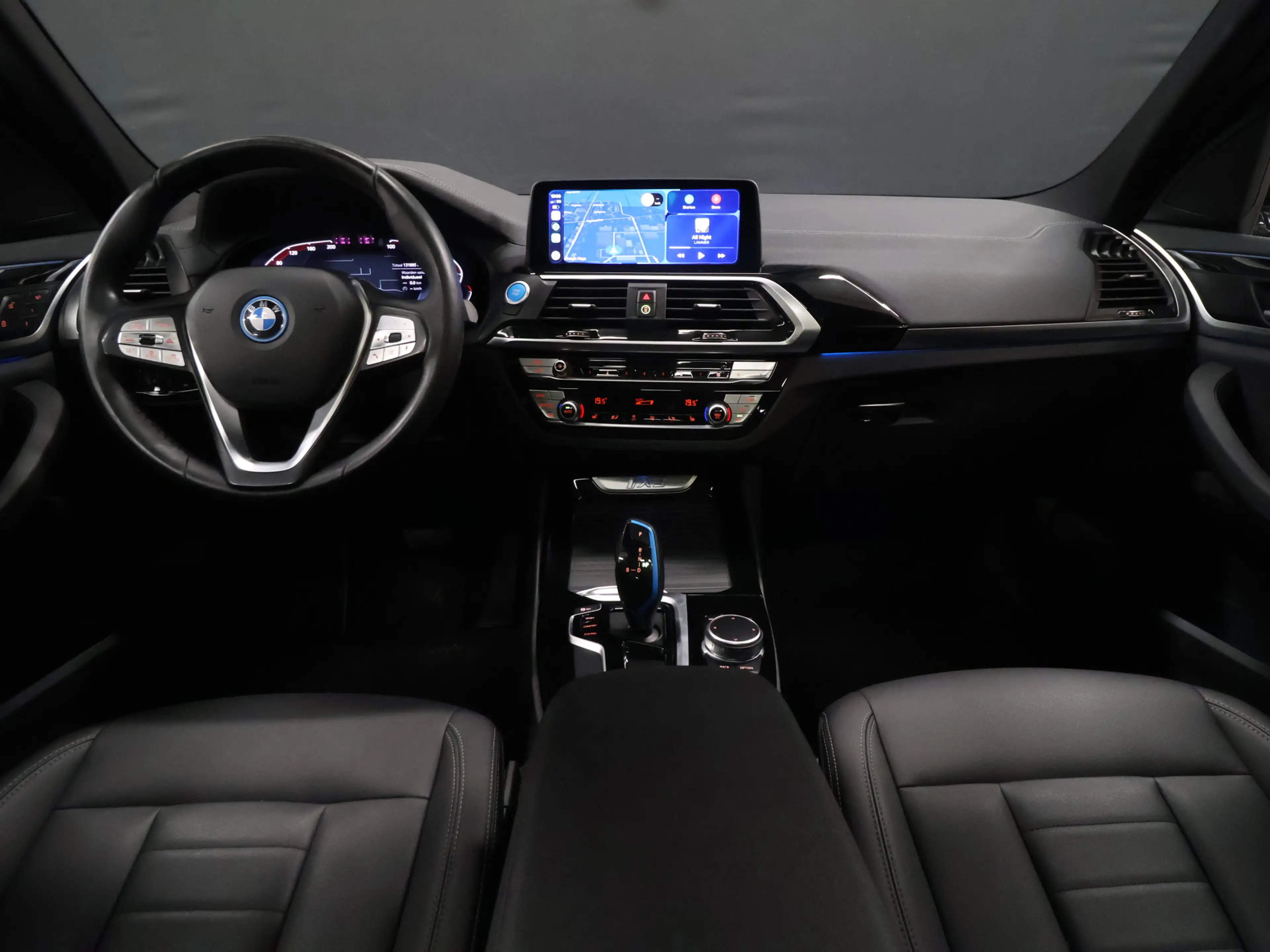 BMW iX3 High Executive 80 kWh [PANO, ACC, APPLE CARPLAY, C — photo 5