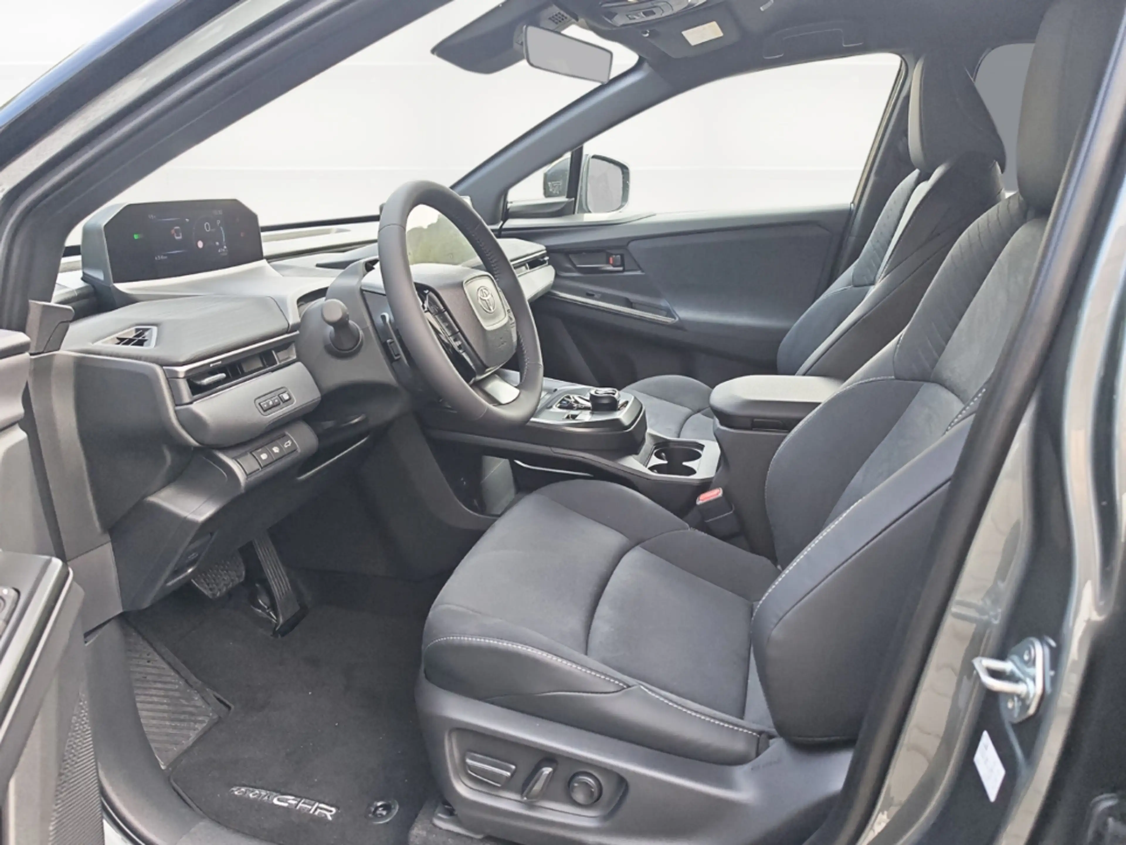 Toyota C-HR+ Elektro Lounge 77 kWh 4x4 +360° Kamera +Matrix-LED — photo 9