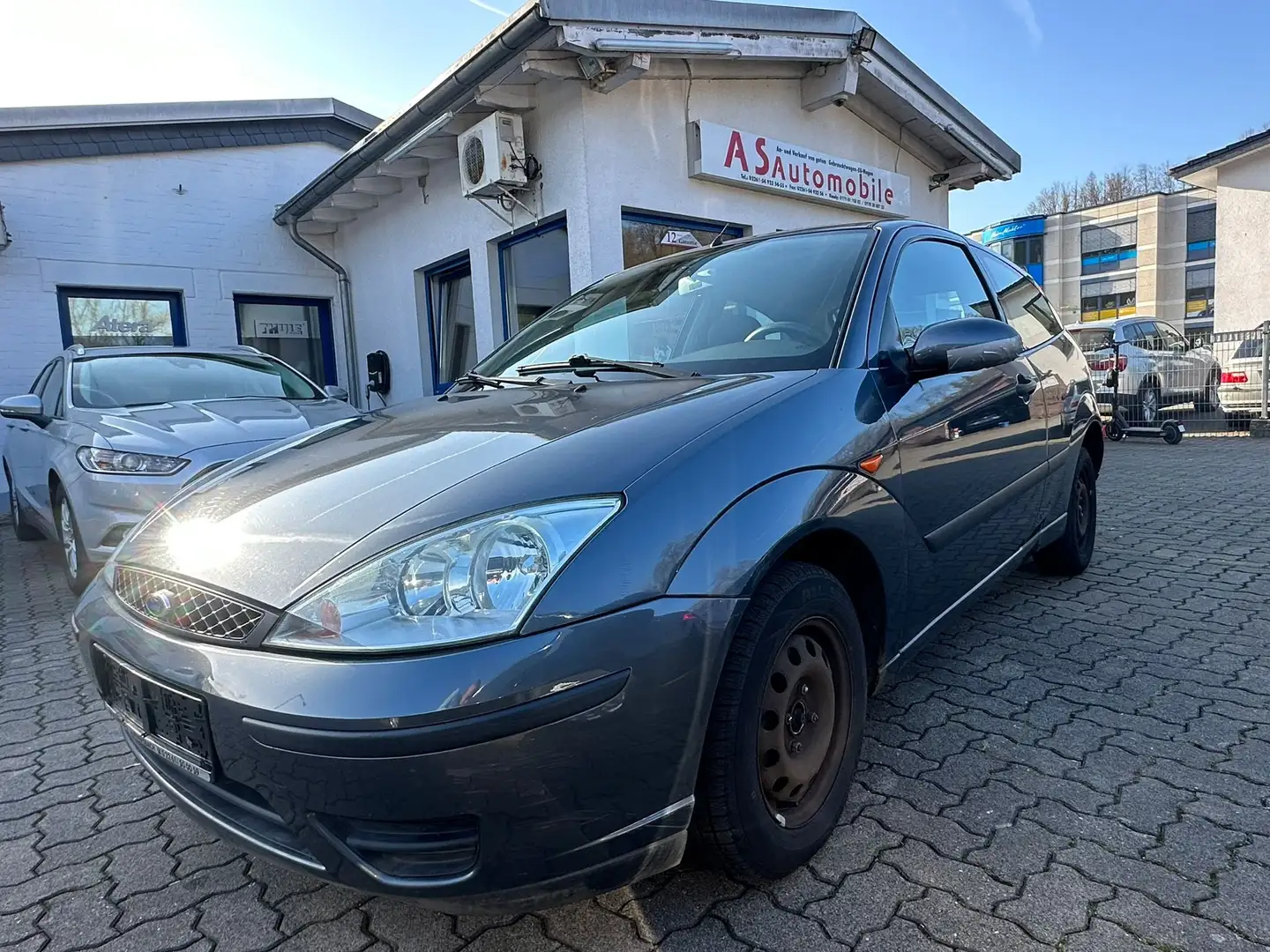 Ford Focus 1.6 Trend AUTOMATIK+KLIMA+EL.FENSTER+TÜV+AU:NEU Grigio - 1